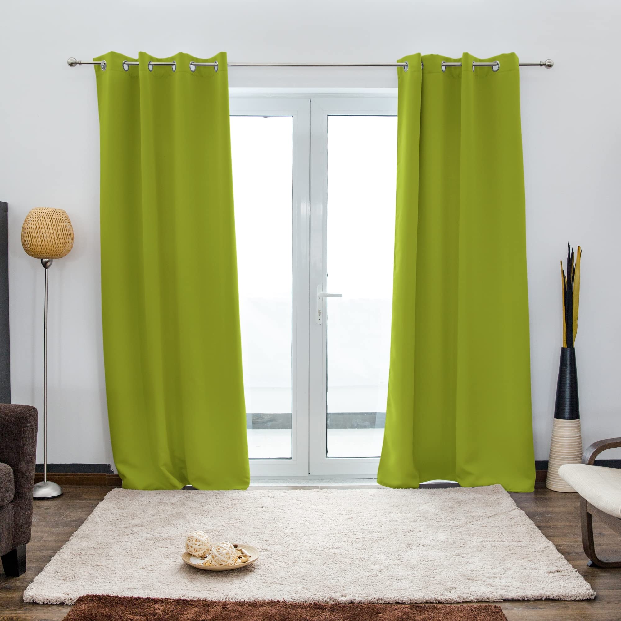 Victoria M. Aurora Cortina Opaca con Efecto Térmico, Cortina Insonorizante con Ojales, 140 x 245 cm, Verde Claro, Set de 2