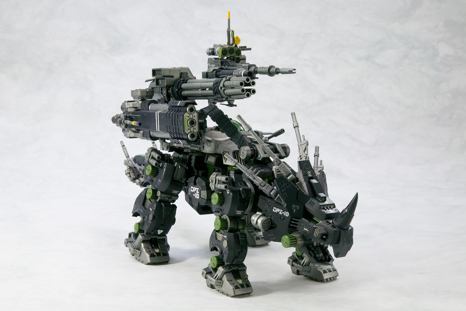 Blасk Frіdау - 50% оƒƒ 1/72 DPZ-10 ZOIDS DARK HORN - High End Master Model