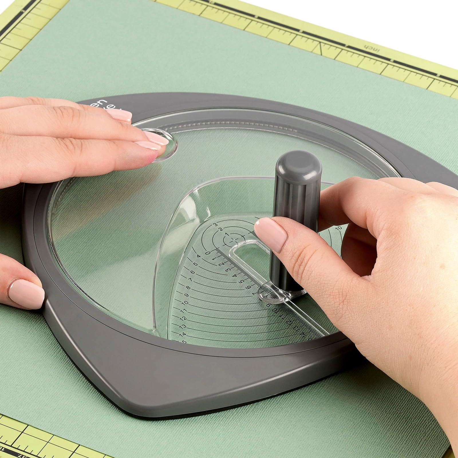 Vaessen Creative Taglierino per Carta – Macchina da Taglio e Accessorio Creativo – Ø 2,5 a Ø 15 cm – su Cartoncino, Etichette, Cartone, Foto e Gommapiuma da Fai-da-Te – Graphite