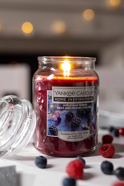 Yankee Candle Just Picked Berries - Large Jar - Tantalizing scent of freshly picked berries