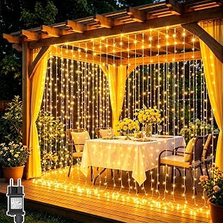 Dekofun Lichtervorhang außen 3 mal 3 m mit 300 LED und Timer Lichterkette