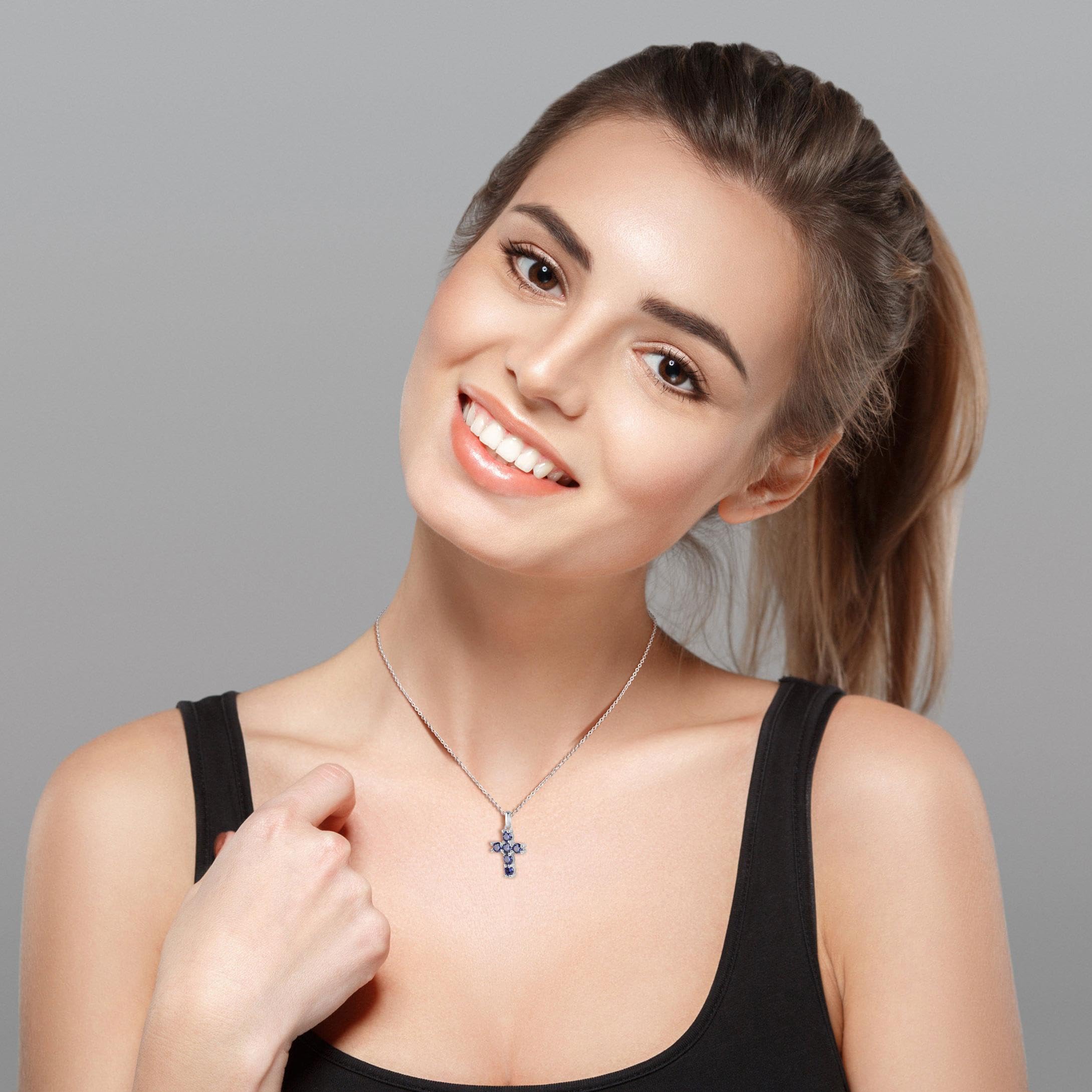 GAVU Collier Argent 925 Femme, Croix Chrétienne Femme, Collier Confirmation, Pendentif Zircone Cubique
