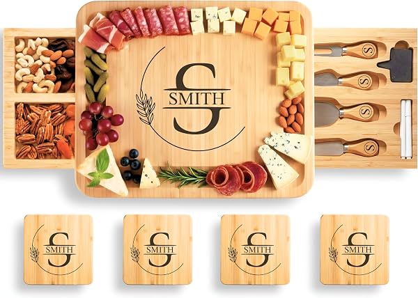 Juego de Tabla de Charcutería de Bambú Personalizada con Accesorios – Bandeja de Servir Grande Personalizada con Cuchillos para Bodas, Aniversarios, Baby Showers, Mujeres, Bienvenida, Compromisos, Parejas, Regalos del Día de las Madres