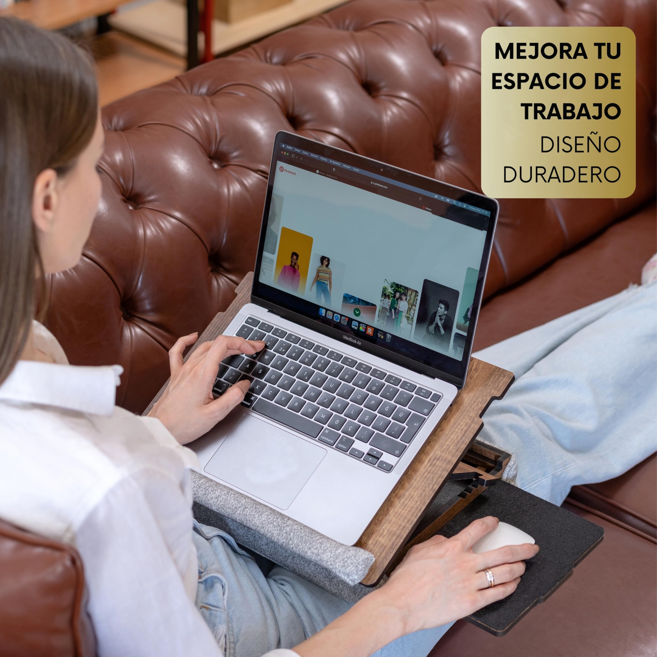 Vigo Wood Bandeja para Portátil - Ergonómica, Ajustable, y Versátil - Trabaja Cómodamente en Casa, Sofá y Cama - Mesa Portátil con Soporte y Cajón para Ratón - Ideal para Oficina en Casa