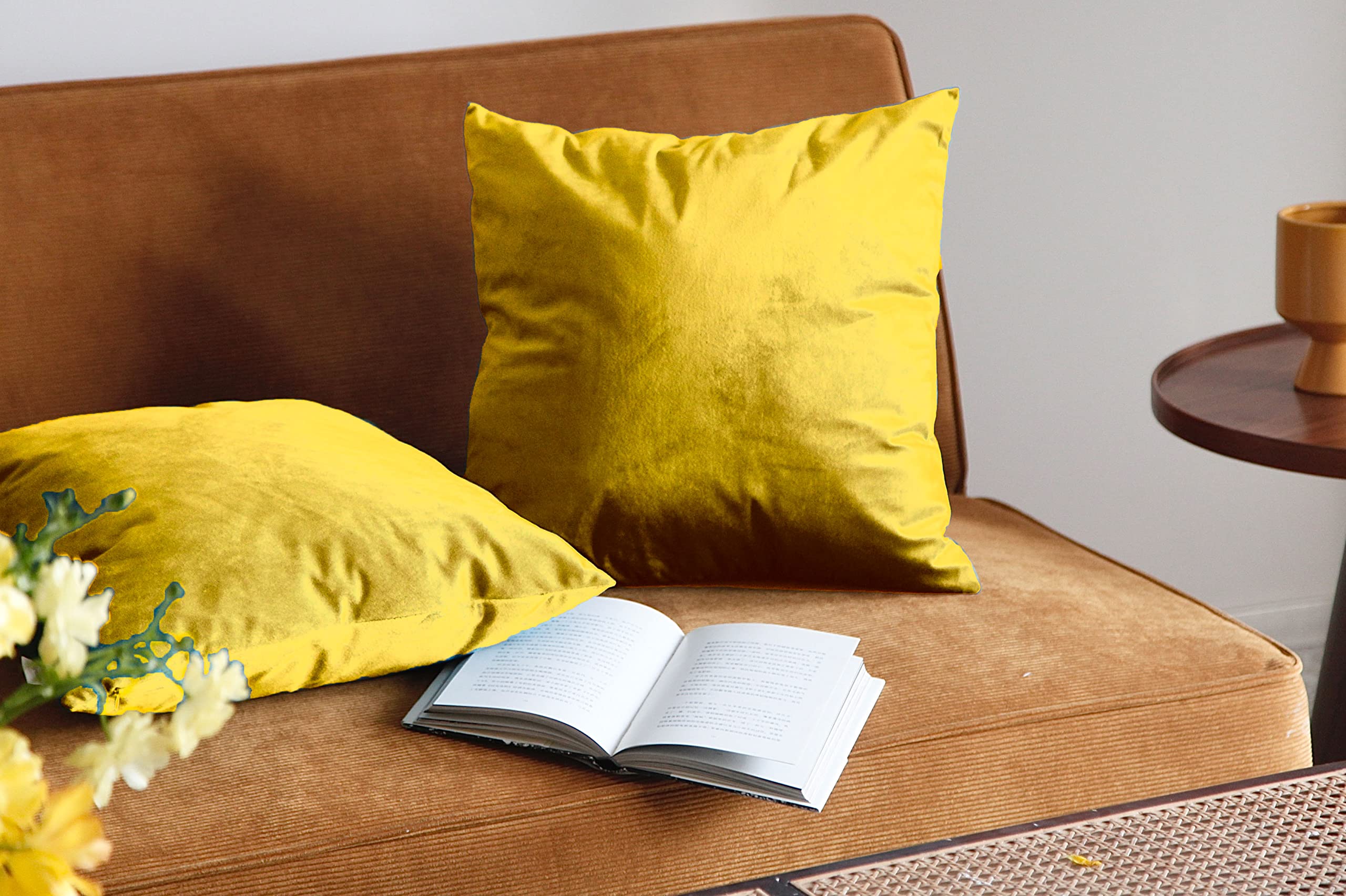 Pagnanno. Set of 4 Soft Velvet Cushion Covers 45x45cm(18x18 Inches) Plain Throw Pillowcases Square Cushion Covers for Chairs,livingroom,bedroom with Invisible Zipper (18"x18" (Pack of 4), Mustard)