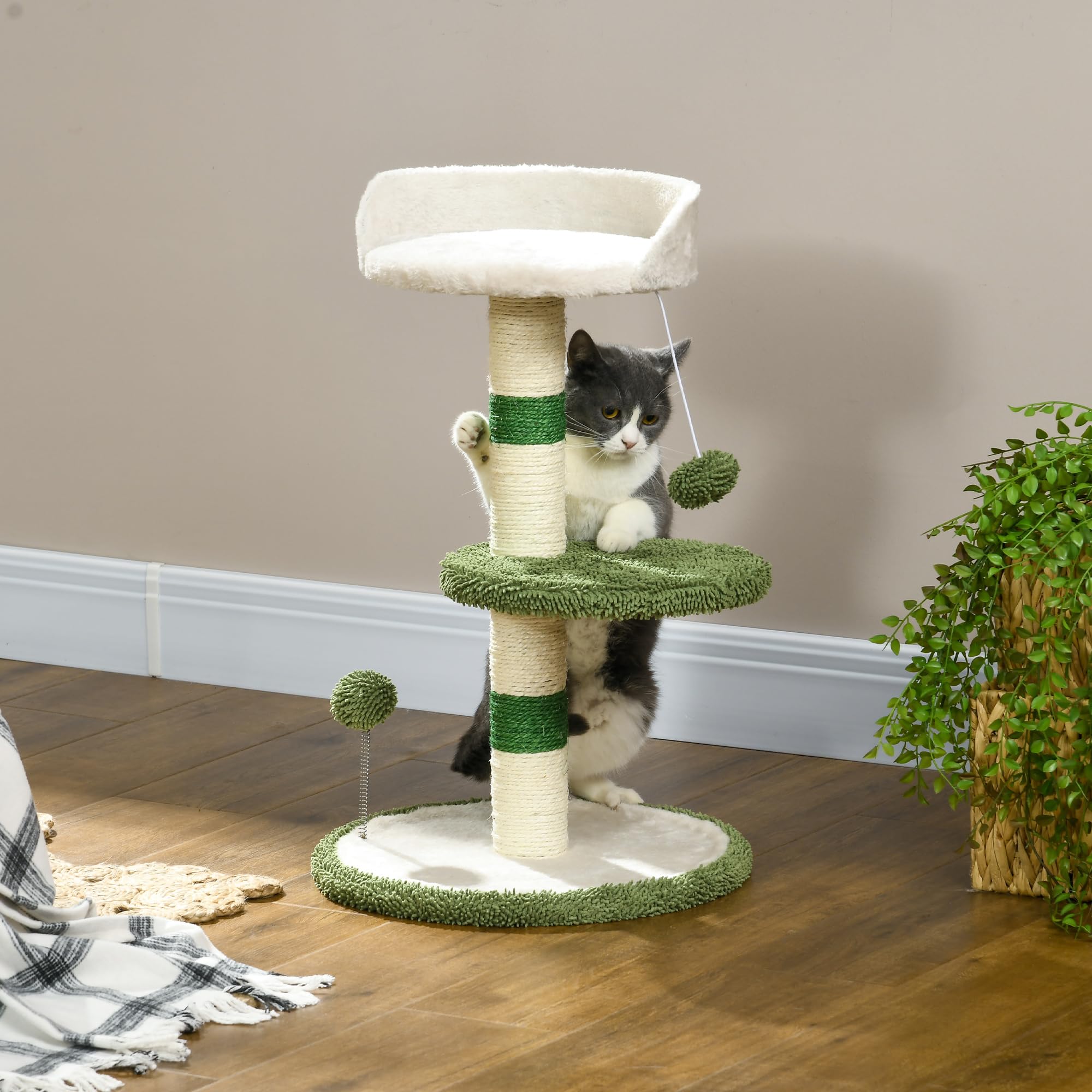 PawHut Arbre à Chat griffoir avec lit 2 balles Vert & Blanc | Plateforme, poteau en sisal, gym pour chat, revêtement chenille & peluche