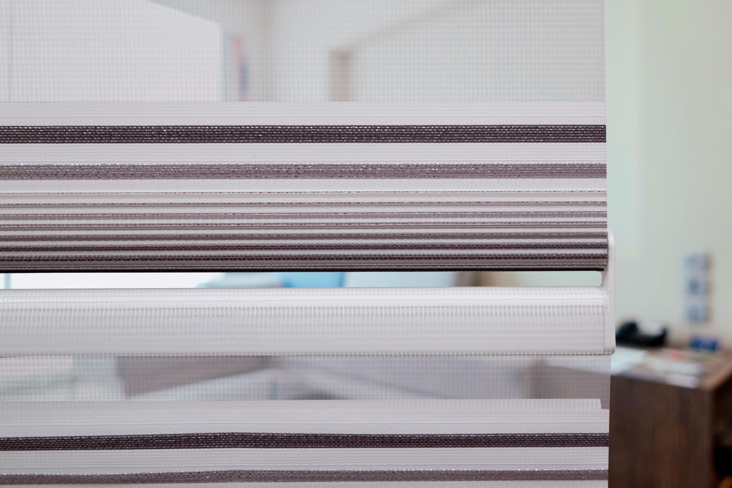 PlisseeOnline Doppelrollo Klemmfix ohne Bohren Grau Weiß Glitzer mit Perlen Duo Rollo für Fenster und Türen Plissee Rollo Gardine 80 x 150 cm Blickdicht Klemmrollo mit Perlen Seitenzugrollo