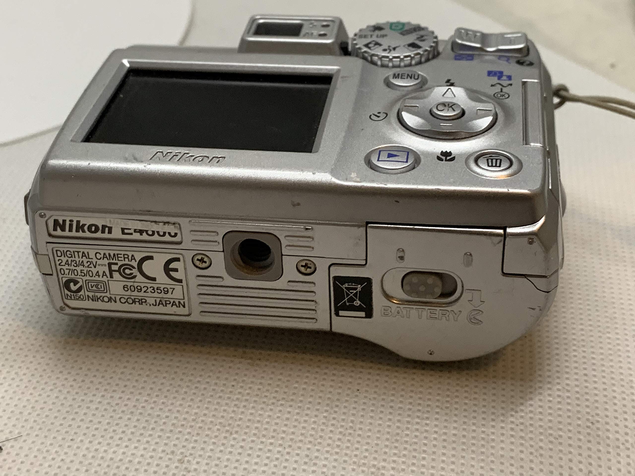 Amazon.com: Nikon Coolpix 4600 - Cámara digital de 4 MP con zoom 