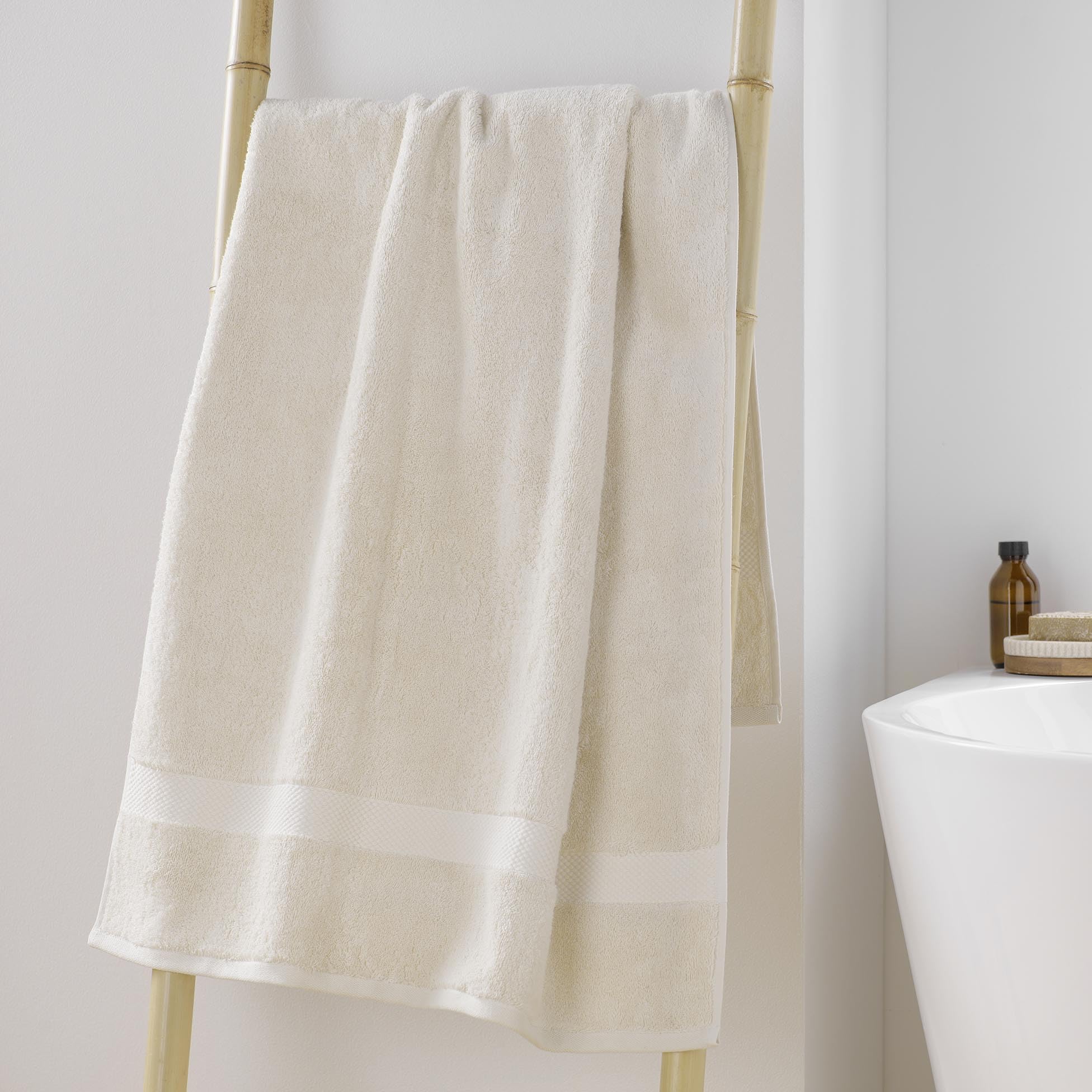 Douceur d'Intérieur, Elegance Sand Bath Towel (70 x 130 cm) 100% Cotton Plain, White - Image 2