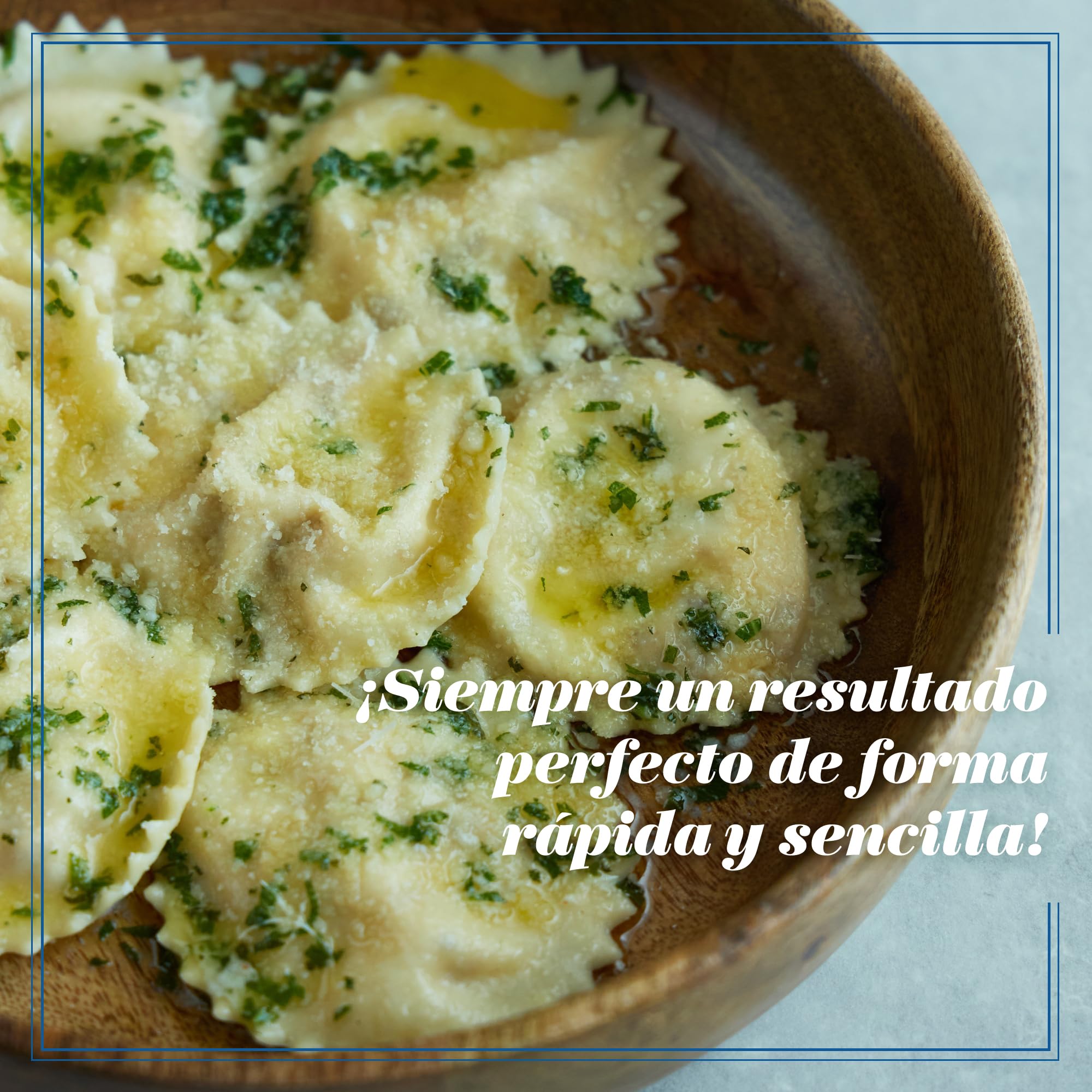 La Gondola Cortador de Raviolis Caseros - Redondo Festoneado 50 mm | Cortapastas de Latón y Madera Natural | Cortador de Pasta Robusto y Fácil de Usar | Utensilios para Pasta Fresca Hechos en Italia