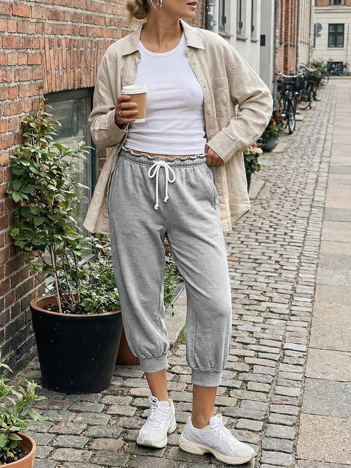 Fisoew Womens Capri Pants Casual Cinch Bottom Sweatpants Elastic Waist Drawstring Athletic Joggers Lounge Pants with Pockets - Image 5