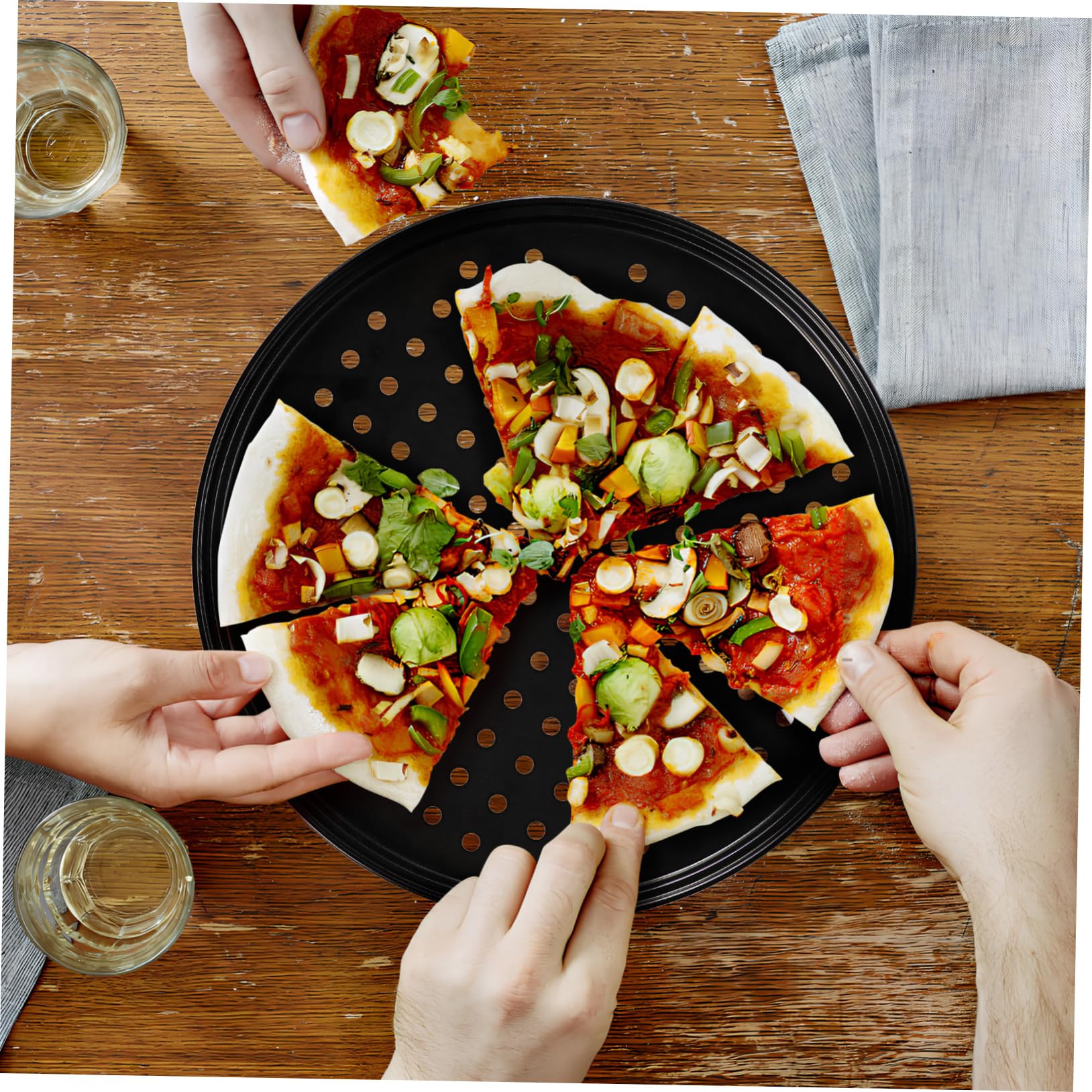 Robustes Backzubehör Rundes Pizzablech aus Kohlenstoffstahl 2 Stück-pack mit Löchern 32cm Durchmesser Praktisches Design zum Backen für Küche und Backofen