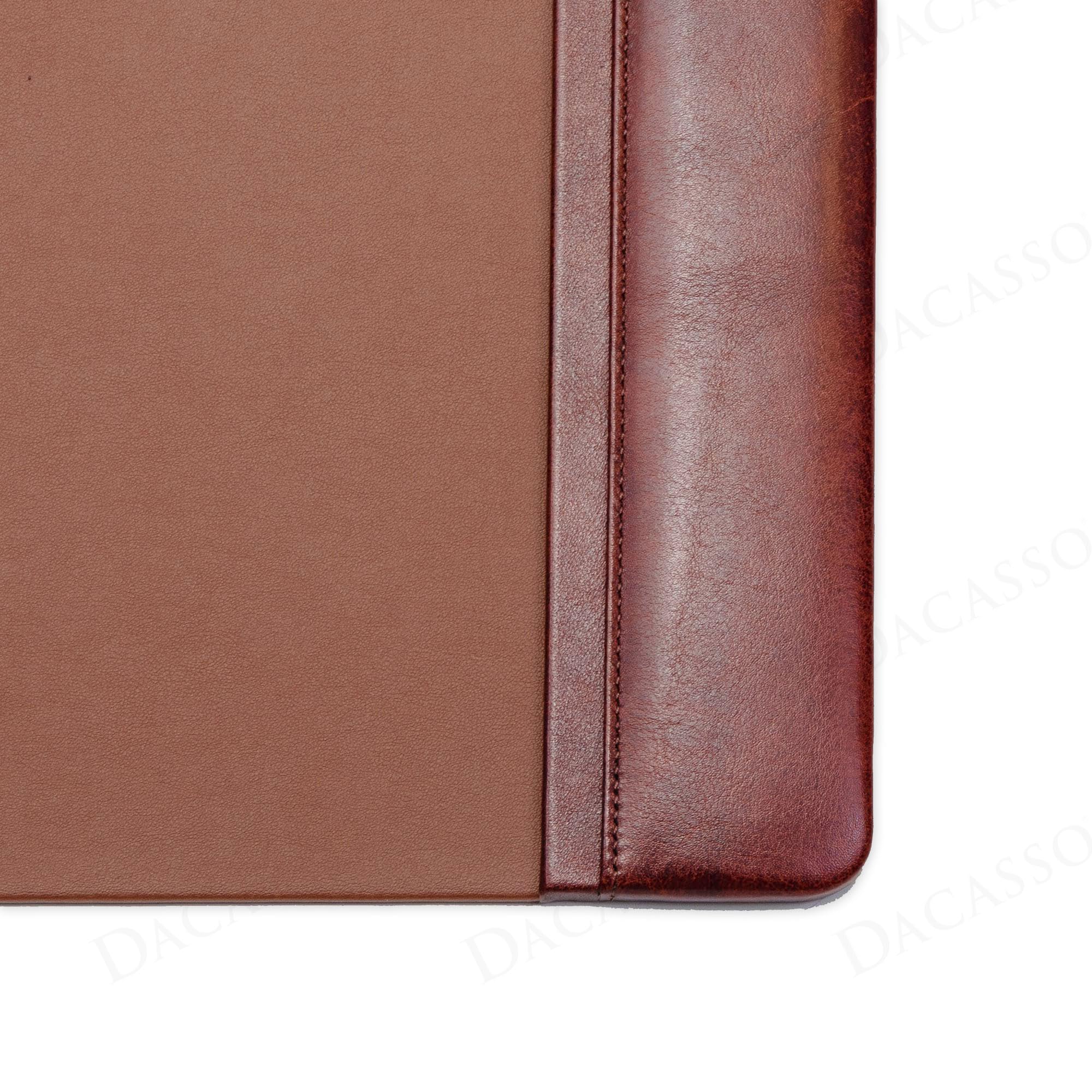 Dacasso Schreibunterlage aus Leder mit Seitenschienen, 64,8 x 43,8 cm, Mokka-Leder