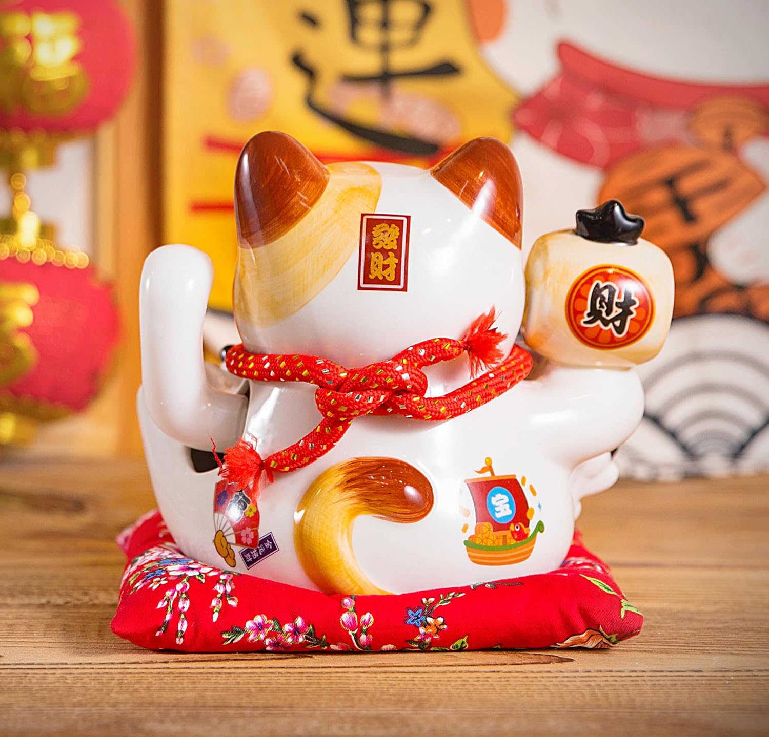 Mose Cafolo Large Ceramic Maneki Neko Beckoning Lucky Money Cat Waving Arm Good Feng Shui Fortune Happy Smiling Cat Figure 招財貓-財源滾滾（Abundant Wealth）