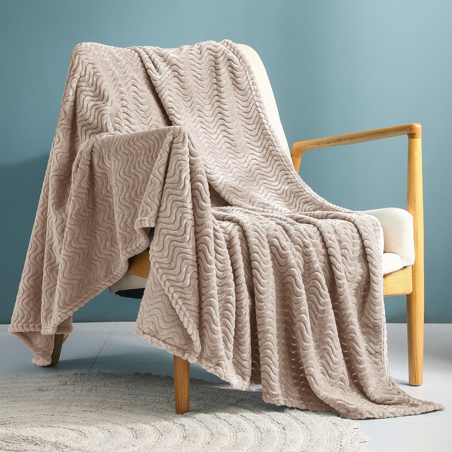 Exclusivo Mezcla Large Flannel Fleece Throw Blanket, 127×178 CM Sofa Throws, Soft Jacquard Weave Wave Pattern Throws for Sofa, Camel Blanket Exclusivo Mezcla Large Flannel Fleece Throw Blanket, 127×178 CM Sofa Throws, Soft Jacquard Weave Wave Pattern Throws for Sofa, Camel Blanket