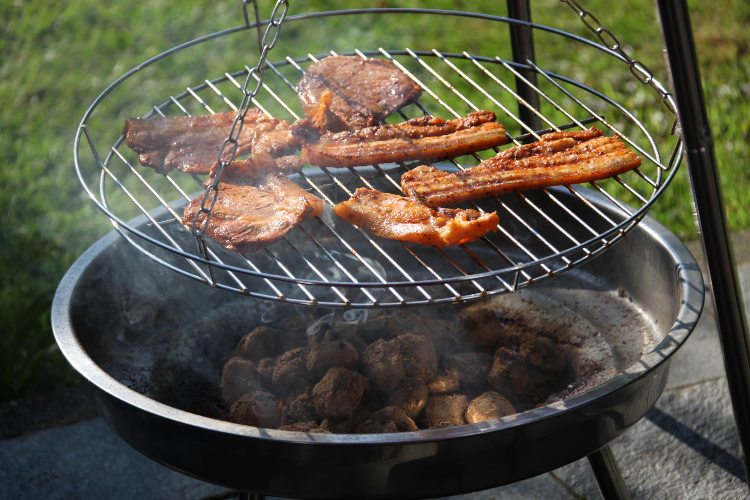 Grill trzynożny, obrotowy stelaż do grillowania z łańcuchem, wysokość 150 cm, w zestawie ruszt do grillowania 46 cm, w zestawie misa ogniowa 50 cm, grill na węgiel drzewny