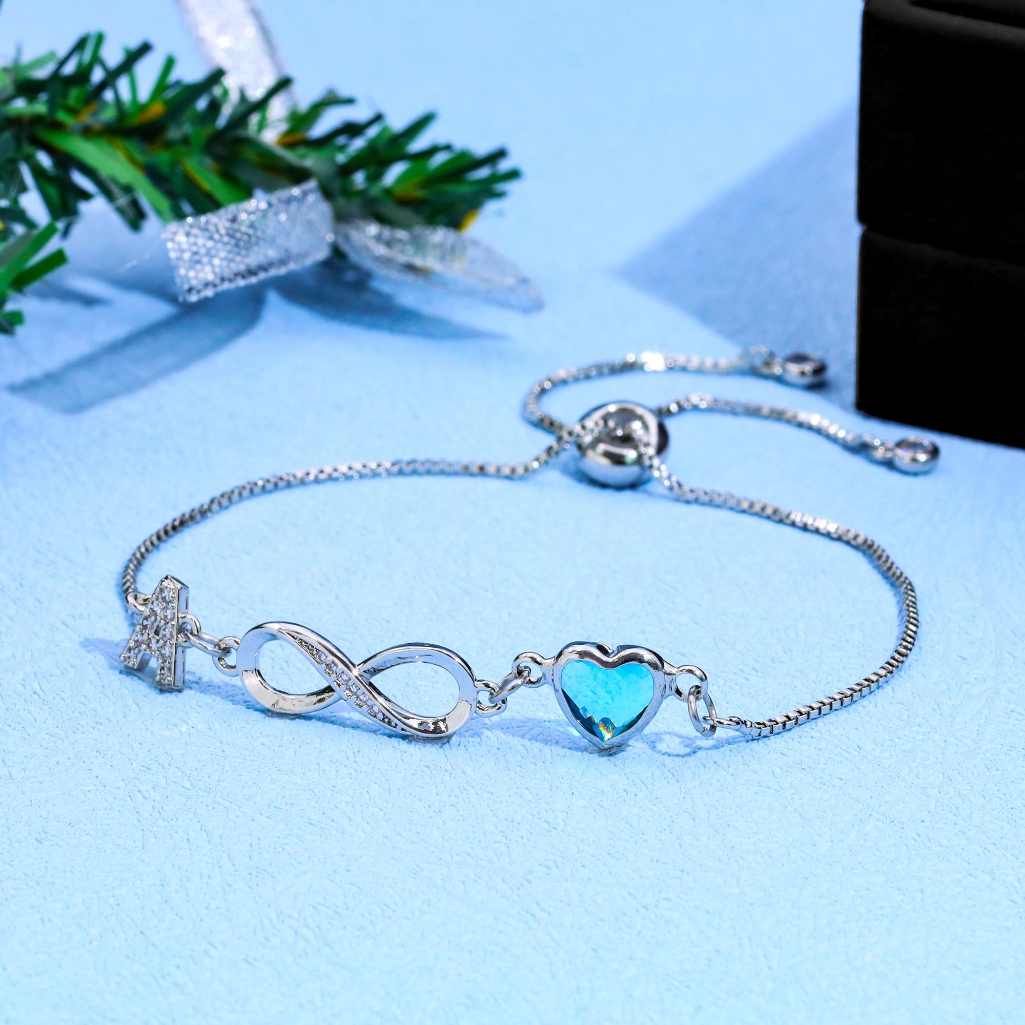 Kraven Bracciale Iniziali simbolo dell'infinito da Donne, Lettera A-Z Daino Pietra di Nascita Blu Ciondolo 26 Alfabeto Monogramma Braccialetto per Ragazze Adolescenti Figlia