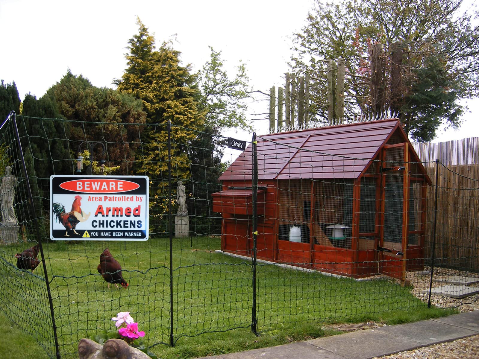 Aluminium-Warnschild 'Beware Of Chicken' – 30,5x40,6 Cm, Wetterfest, Mit Befestigungslöchern, Für Hühnerstall & Garten