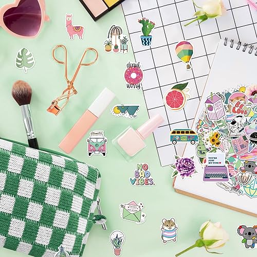 Miniatura 6 de Set de bolsa de maquillaje a cuadros con 7 pulseras Heishi y 50 pegatinas rosas Linda bolsa de viaje para cosméticos Regalos perfectos para niñas