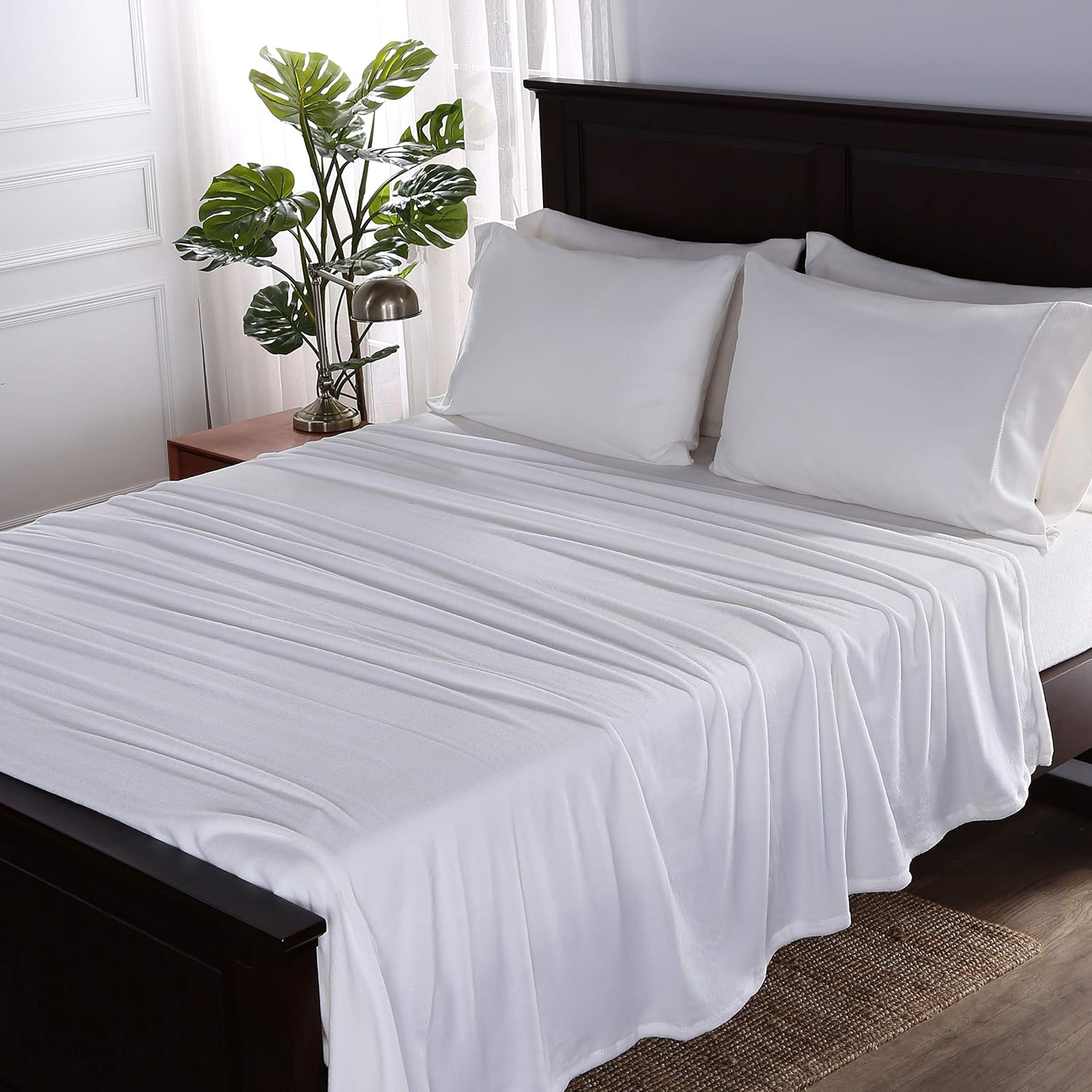 Berkshire Blanket Serasoft Polartec Warmth Technology Luxury Super Soft Cozy Plush Blanket, White, Twin