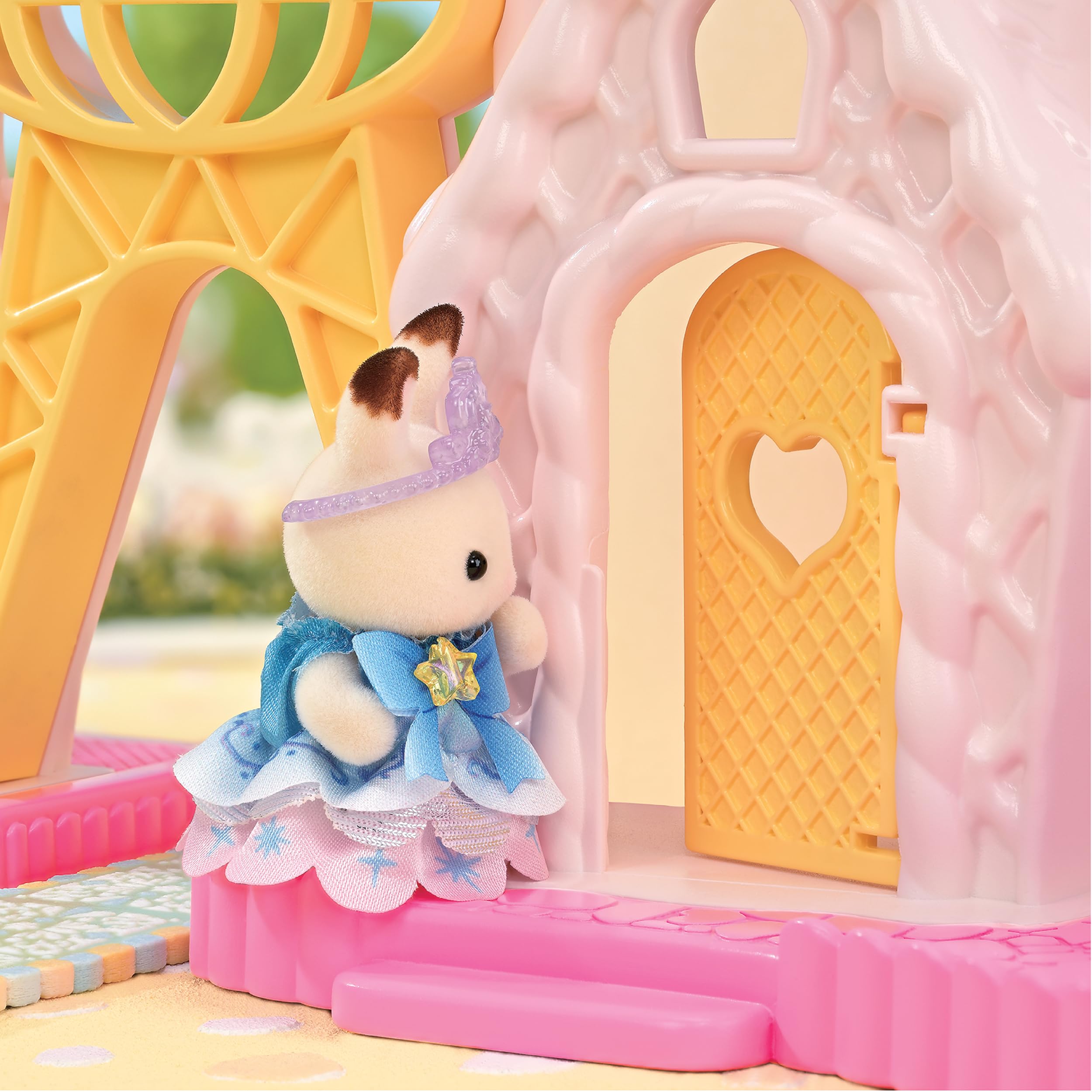 Sylvanian Families - Le Parc d'attractions enchanté - 1 Figurine Incluse - Plongez dans l'univers de la Famille Sylvanian - Figurines Miniatures - Jouet Enfant 3 Ans et + - 5841