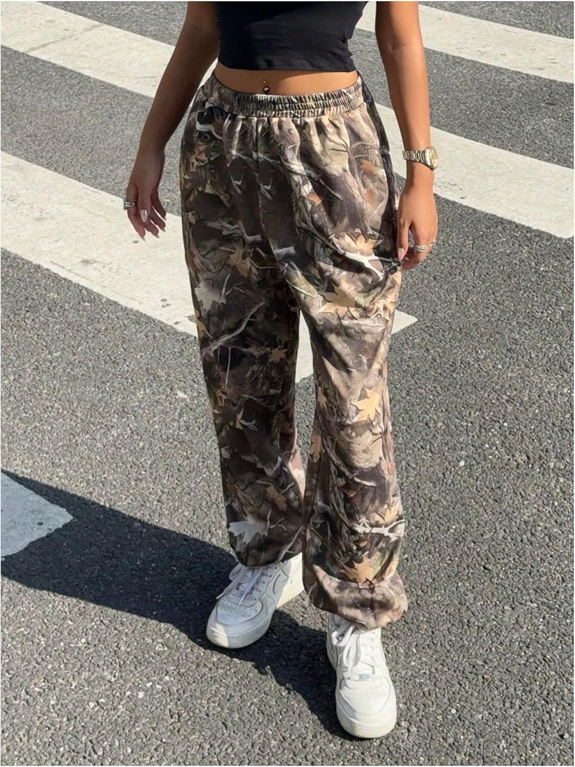 MakeMeChic Women's Camo Sweatpants Elastic Waist Spring Casual Loose Athletic Jogger Baggy Pants - Image 4