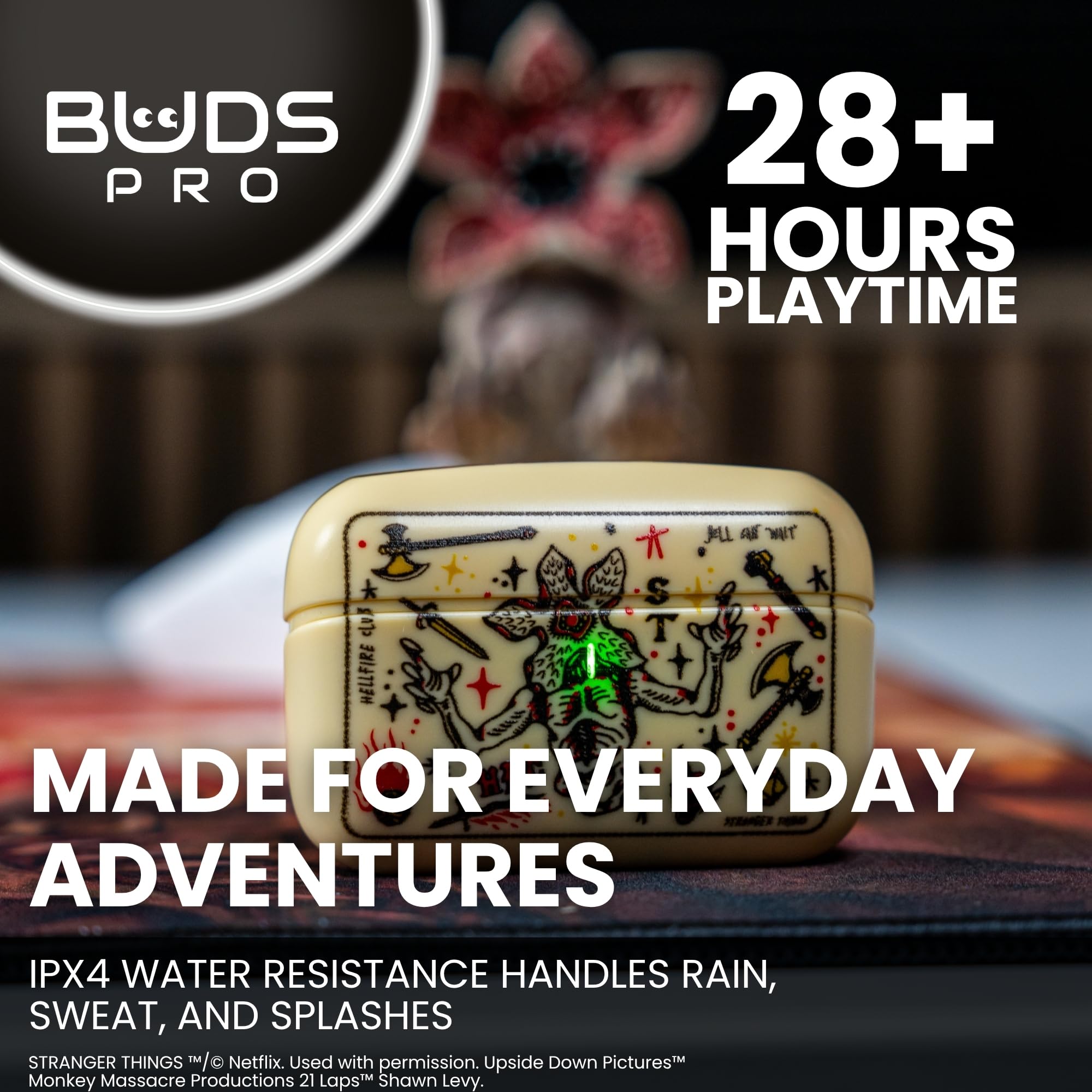 Buds Pro Stranger Things Hellfire Club Écouteurs Bluetooth sans fil et Support de téléphone - Écouteurs intra auriculaire avec micro, 28+ H d’autonomie, Réduction de bruit active et Certification IPX4