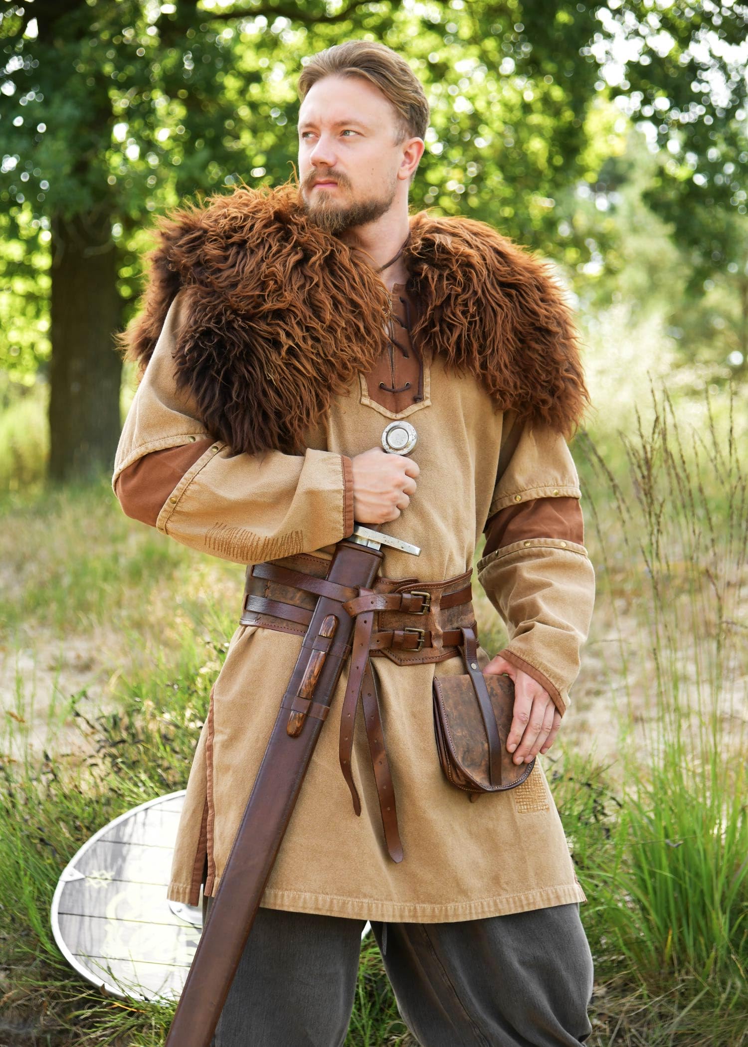 Battle-Merchant Wikinger Tunika Sigval im Used-Look | Mittelalter Hemd aus Baumwolle, Mittelalter Kleidung für Reenactment, LARP & Fantasy Cosplay