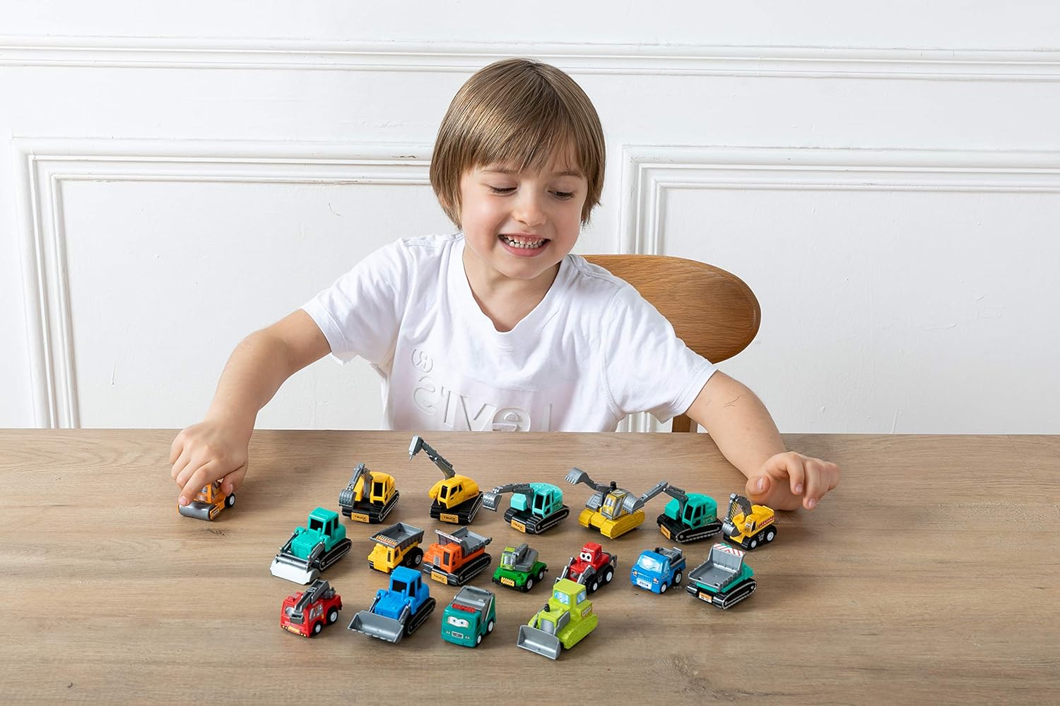 18 Piece Pull Back Car Assorted Mini Truck Model Car, Friction Powered Race Cars Vehicle Set for Toddlers, Boys, and Girls’ Educational Pretend Play : Toys & Games