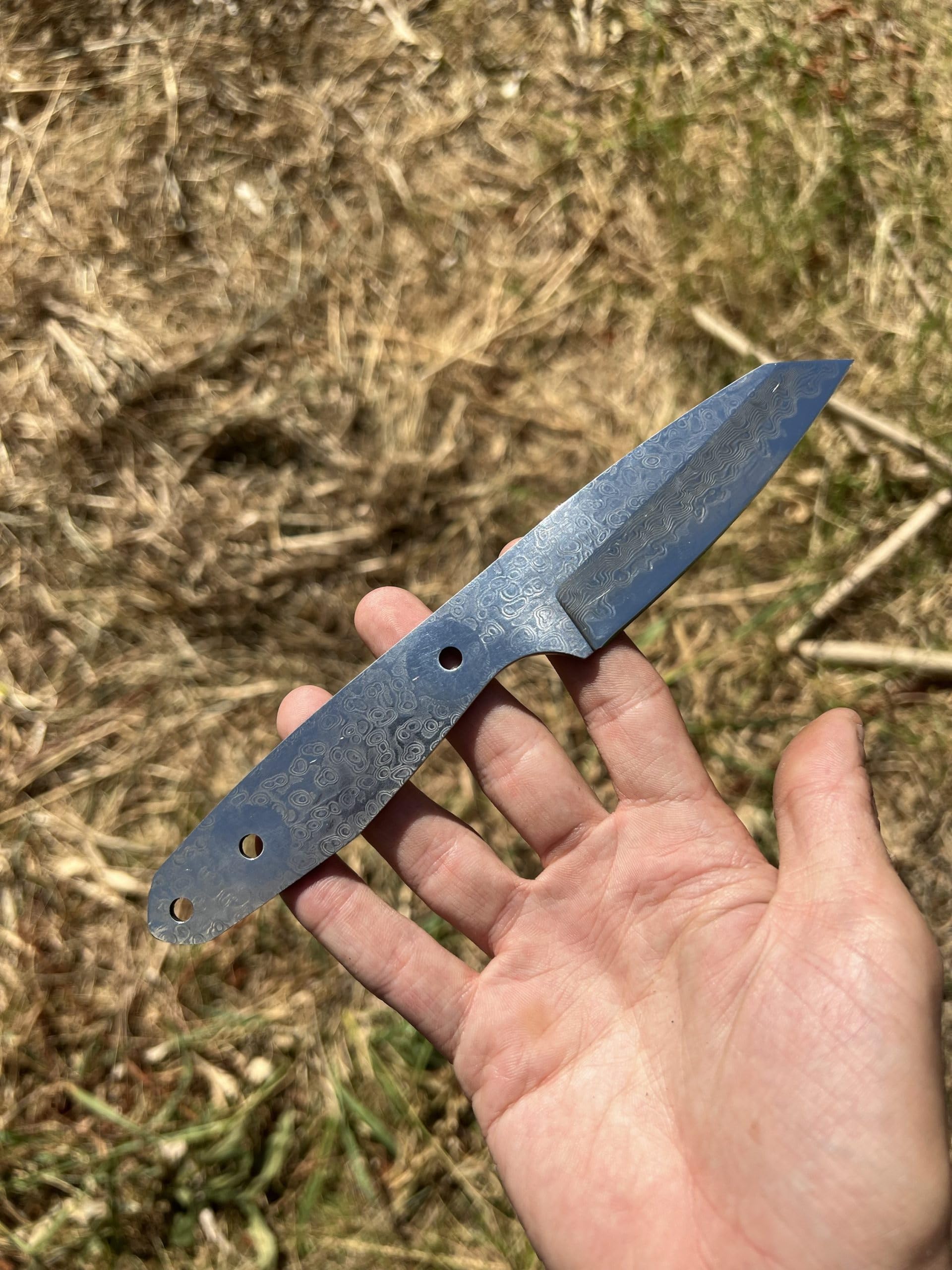 Coltello Lama Grezza Acciaio Damasco Creazione Coltellinaio Artigianato Fisso Caccia Collezione Custom EDC Attività Campeggio Artigianale San Mai Suminagashi Mano Regalo Uomo Full Tang Forgiato Estern