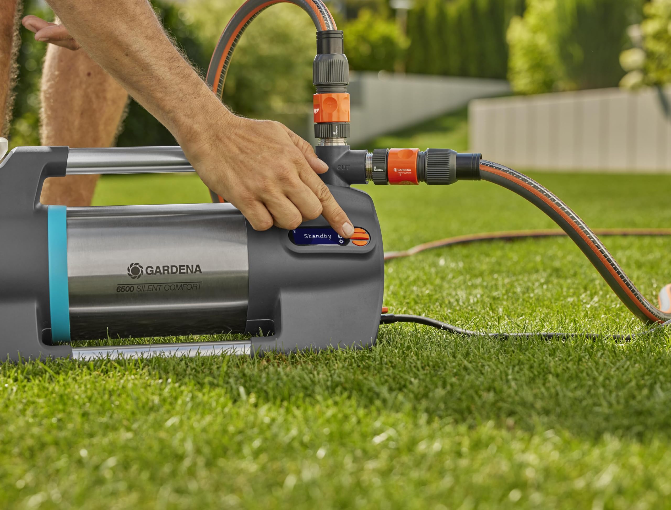 Gardena Pompa da Giardino SilentComfort: Portata 6.500 l/h, Extra Silenziosa, Controllo su App via Bluetooth, Protezione da Funzionamento a Secco (9059-20)