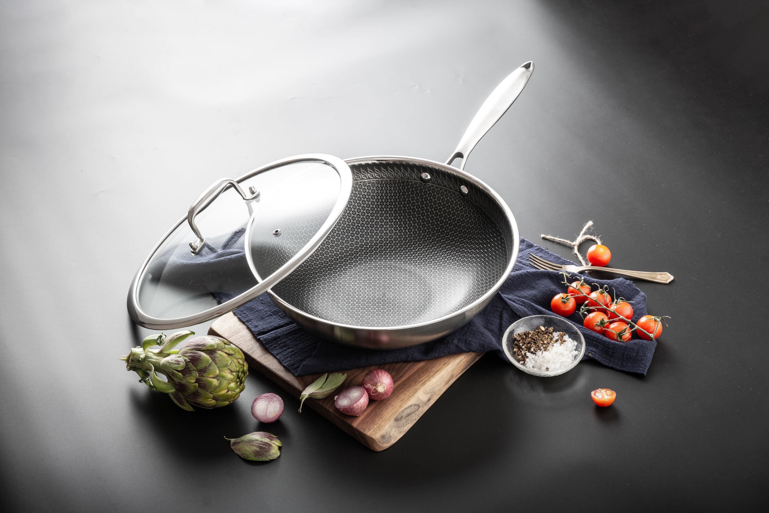 INTIGNIS Wok Hybride Premium 30 cm avec Couvercle en Verre – Acier Inoxydable, Anti-adhésif Sans PFOA, Compatible Induction, Passe au Four & Lave-Vaisselle, Poignée Stay-Cool