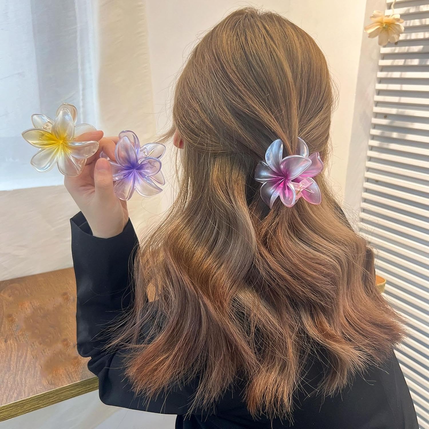 Flower Hair Claw Clips Hawaiian Hair Clips for Women Cute Large Hair Clips Strong Hold Nonslip Plumeria Hair Clip Flower Hair Clips Hair Accessories for Women