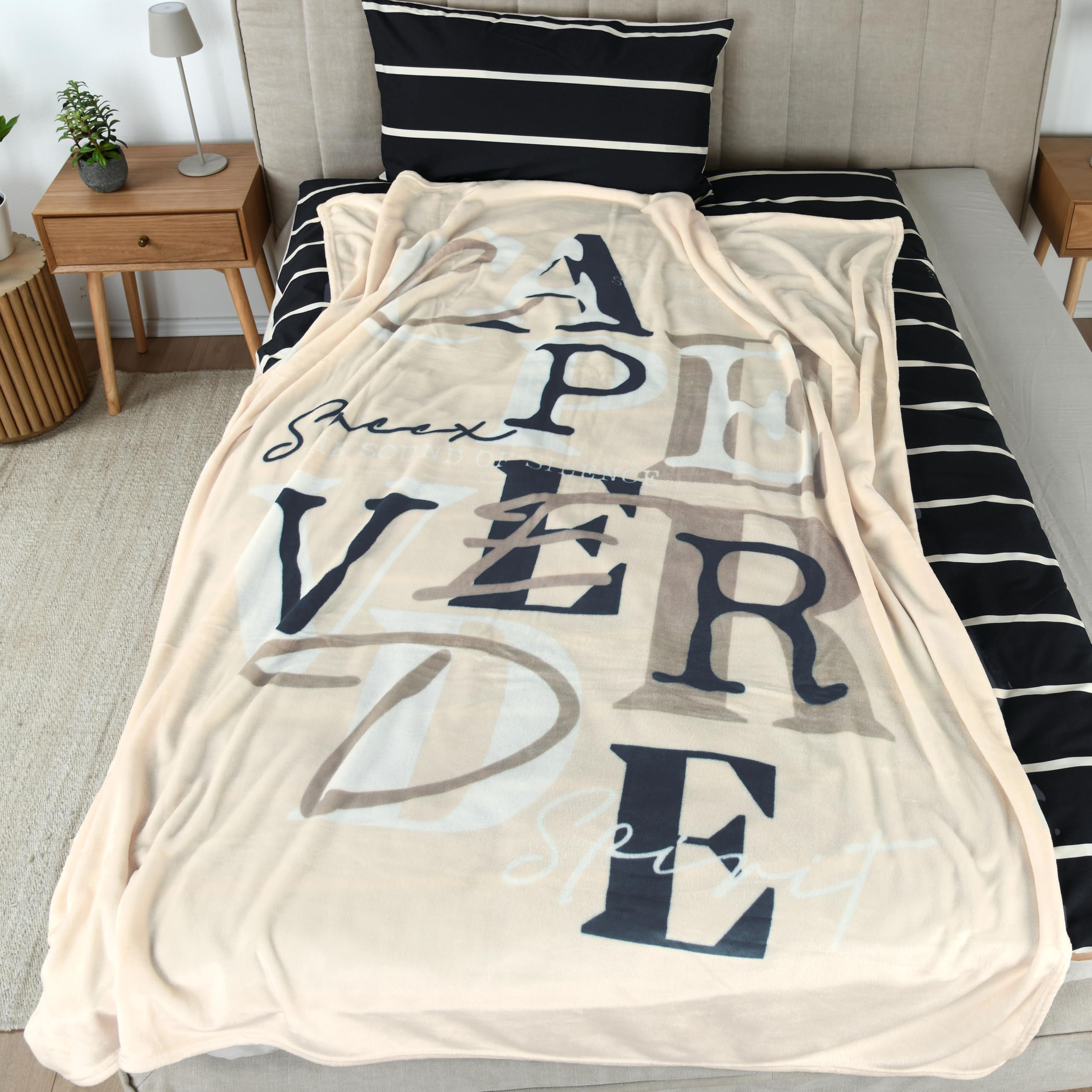 SOCCX Wellsoft-Flauschdecke, 150 x 200 cm, 100% Polyester, Mehrfarbig