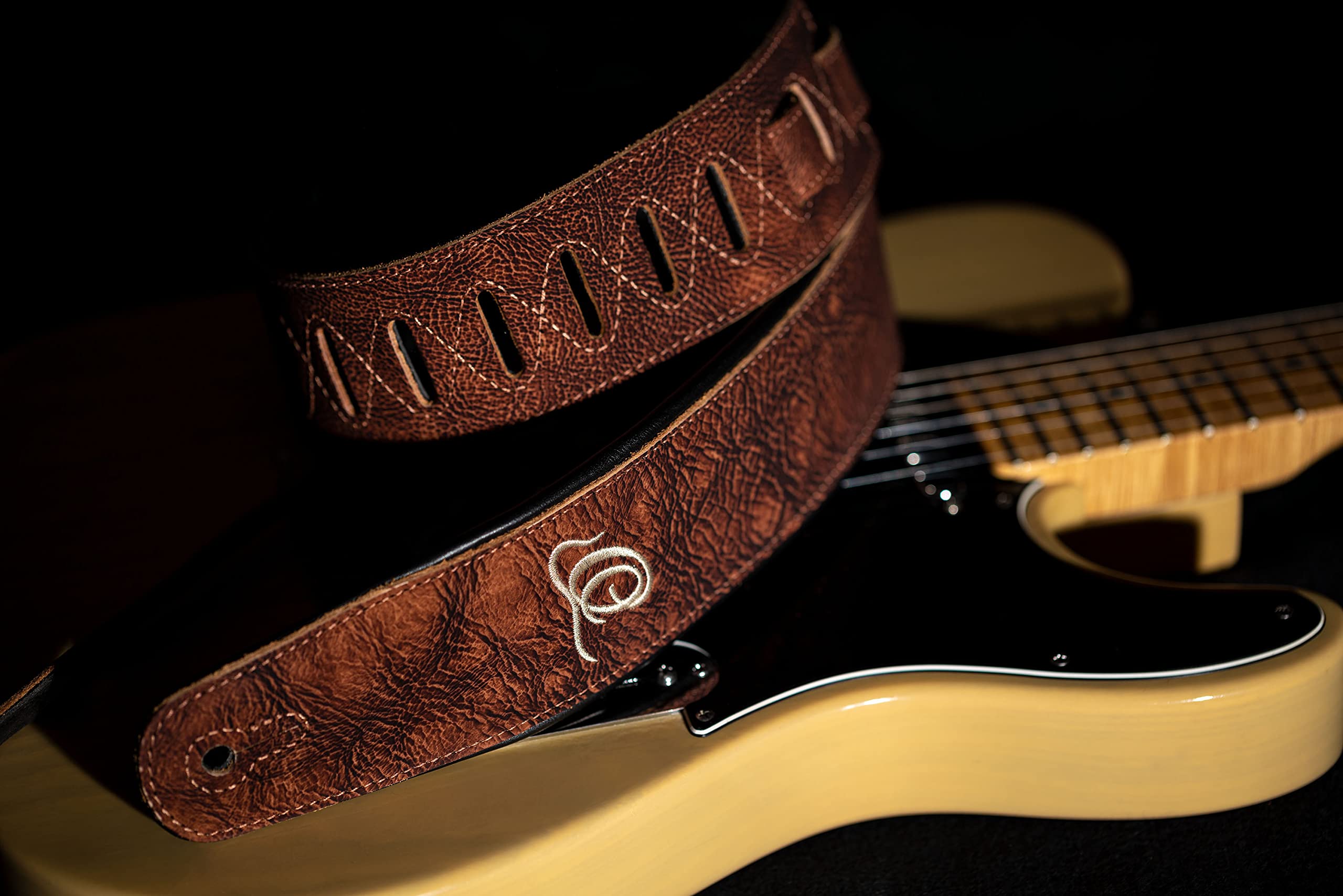 Ortega Guitars Adjustable Guitar Strap, Acoustic Guitar / Bass, Electric Guitar / Bass, Classic Series, Genuine Leather - Image 2