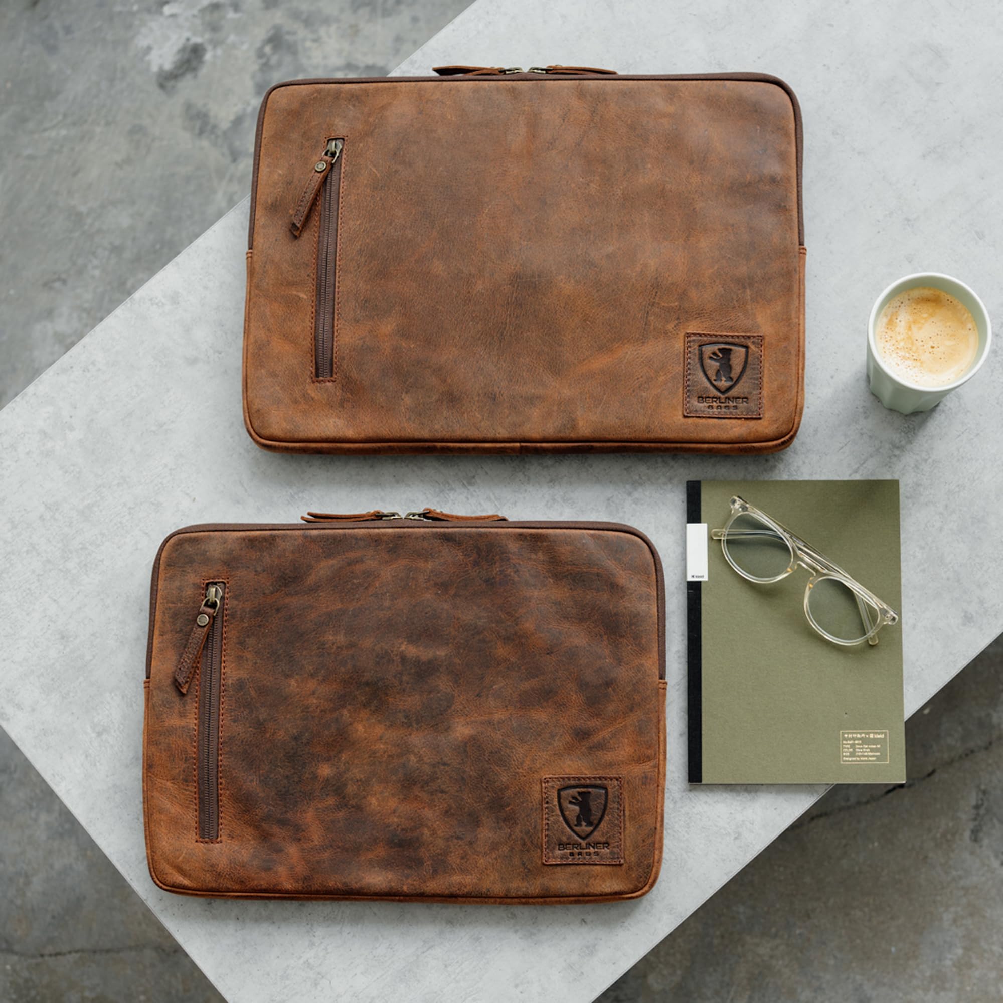 Berliner Bags Custodia per Laptop Nico Pollici in Vera Pelle Bovina, Sleeve Porta Computer con Zip e Tasca Esterna, Unisex – Marrone