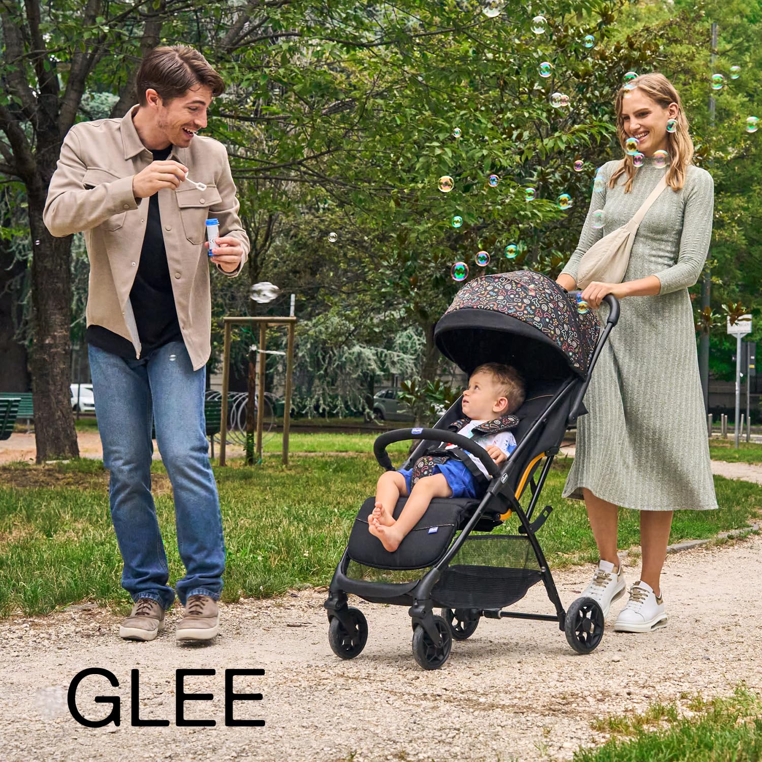 Chicco, Glee, Passeggino 0+ Mesi-22 Kg, con Chiusura Automatica e Compatta, Capotte Estensibile con Trattamenti UV50+ Antipioggia, Schienale Reclinabile e Regolabile, Poggiagambe
