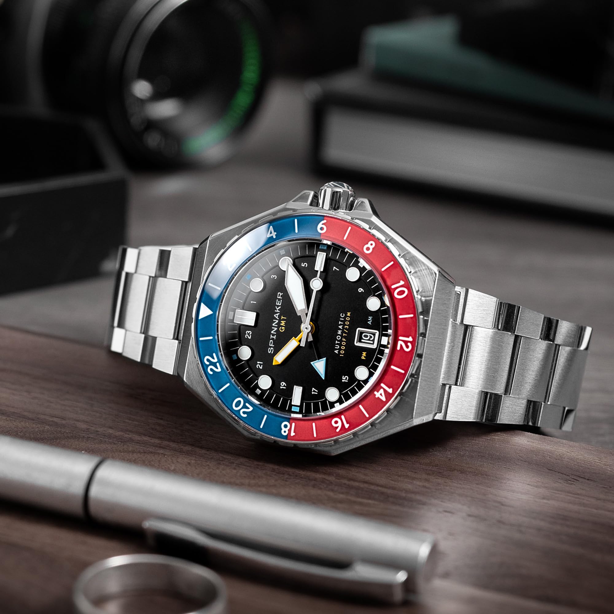 Spinnaker Dumas GMT SP-5119 - Orologio automatico da uomo con cinturino in acciaio inossidabile massiccio, 43 mm