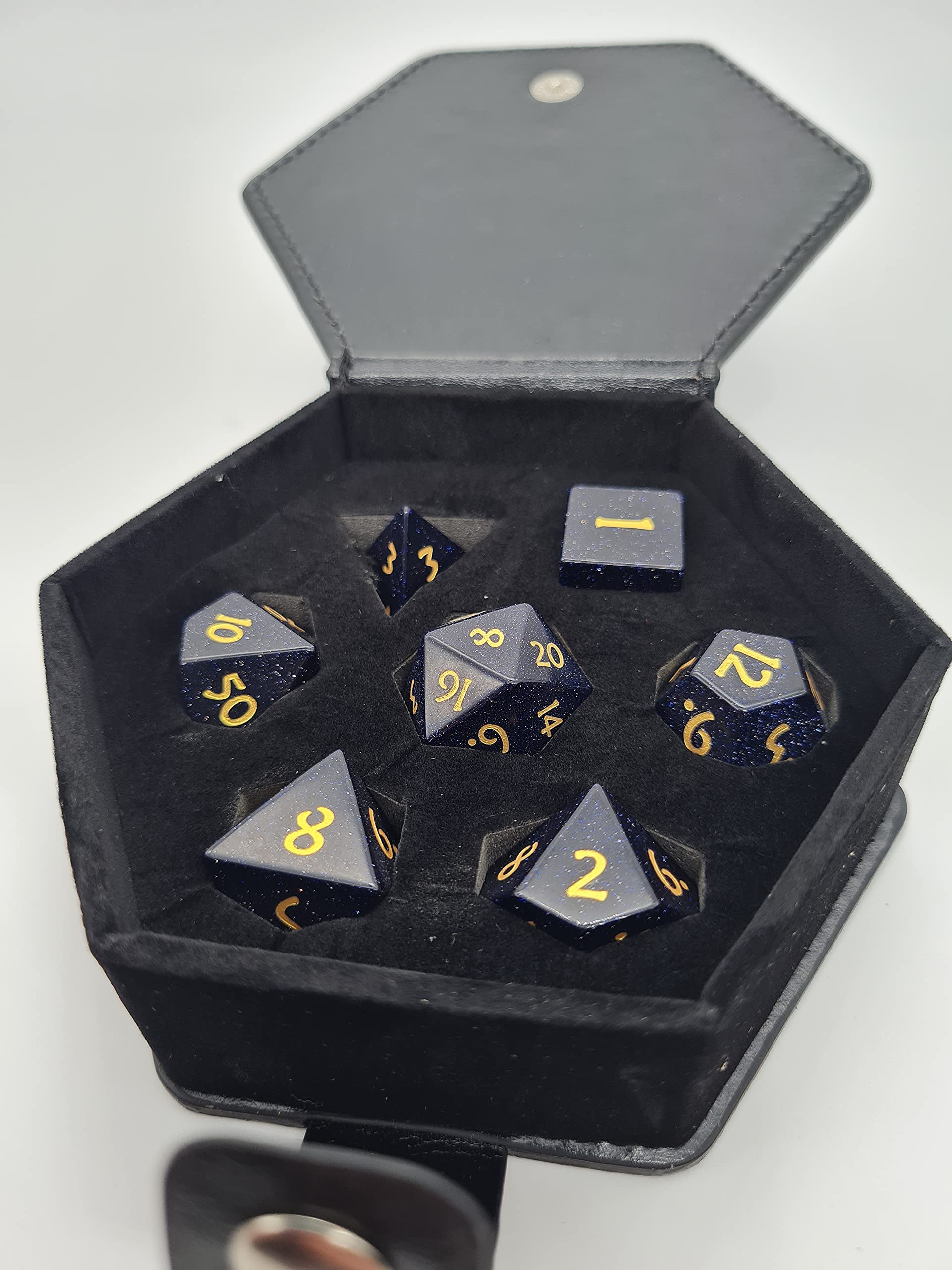 World of Dice - Katzenauge Edition - edles Würfelset aus echtem Schmuckstein, 7-teiliges Würfelset für RPG, Pen and Paper, DND, DSA, D4 bis D20
