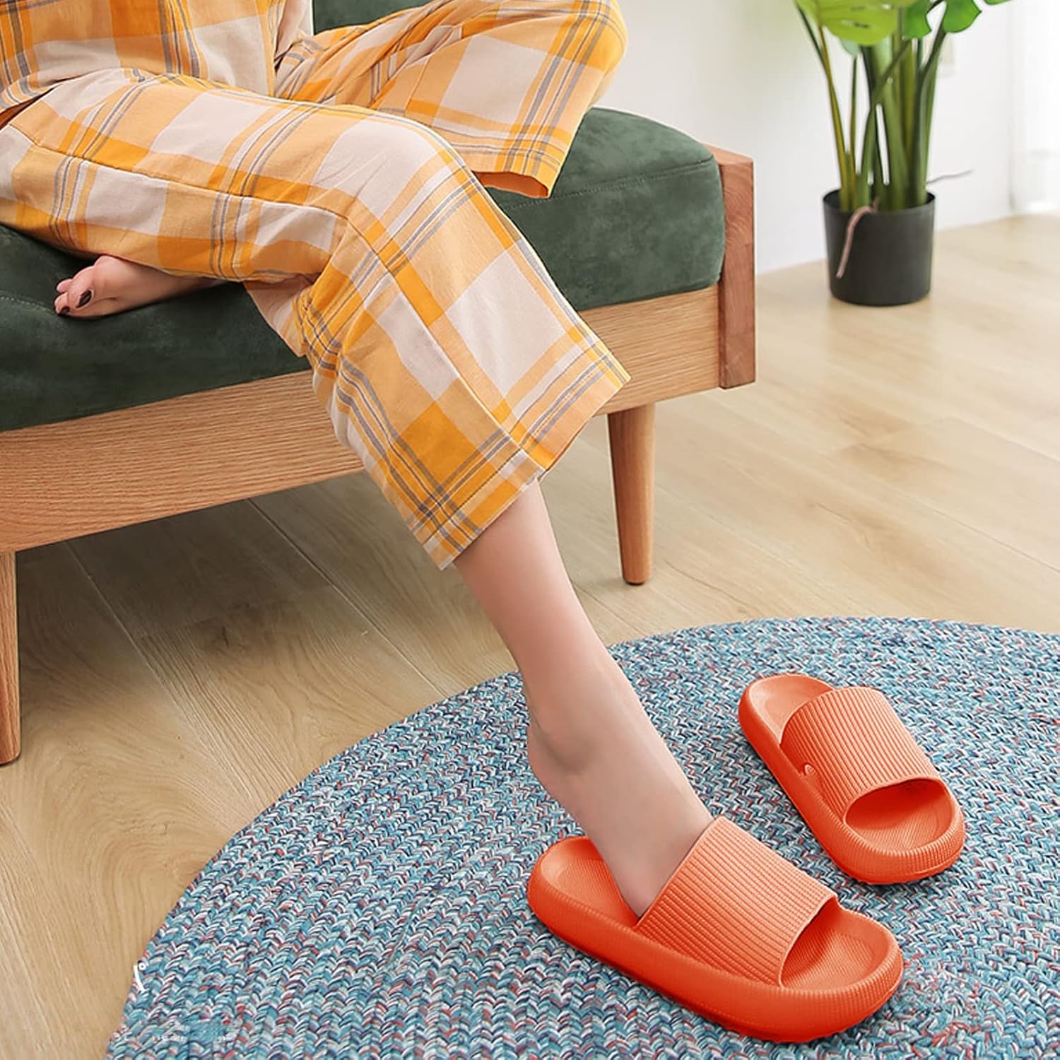 USOR Pillow Slides Slippers for Women Men Cloud Slippers Soft Massage