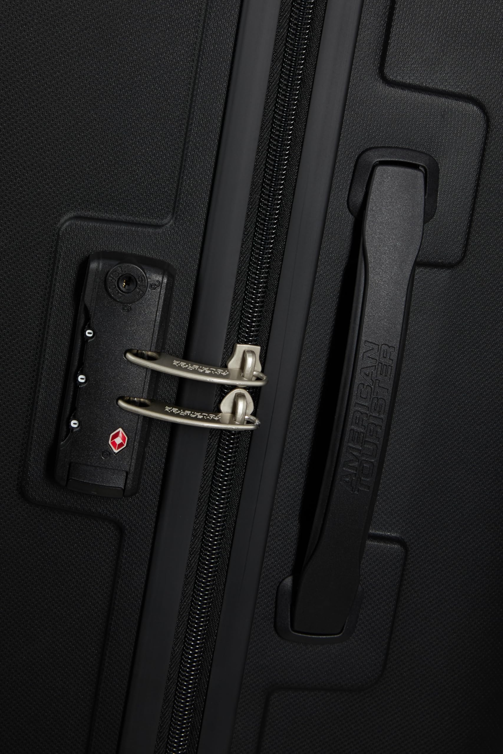 American Tourister Ellipso - Duza Twarda Walizka 79 cm, Lekka Walizka Podrózna z 4 Kólkami, Zamek TSA, Walizka Rejestrowana 104L - 3.80 KG - Czarny (Black)