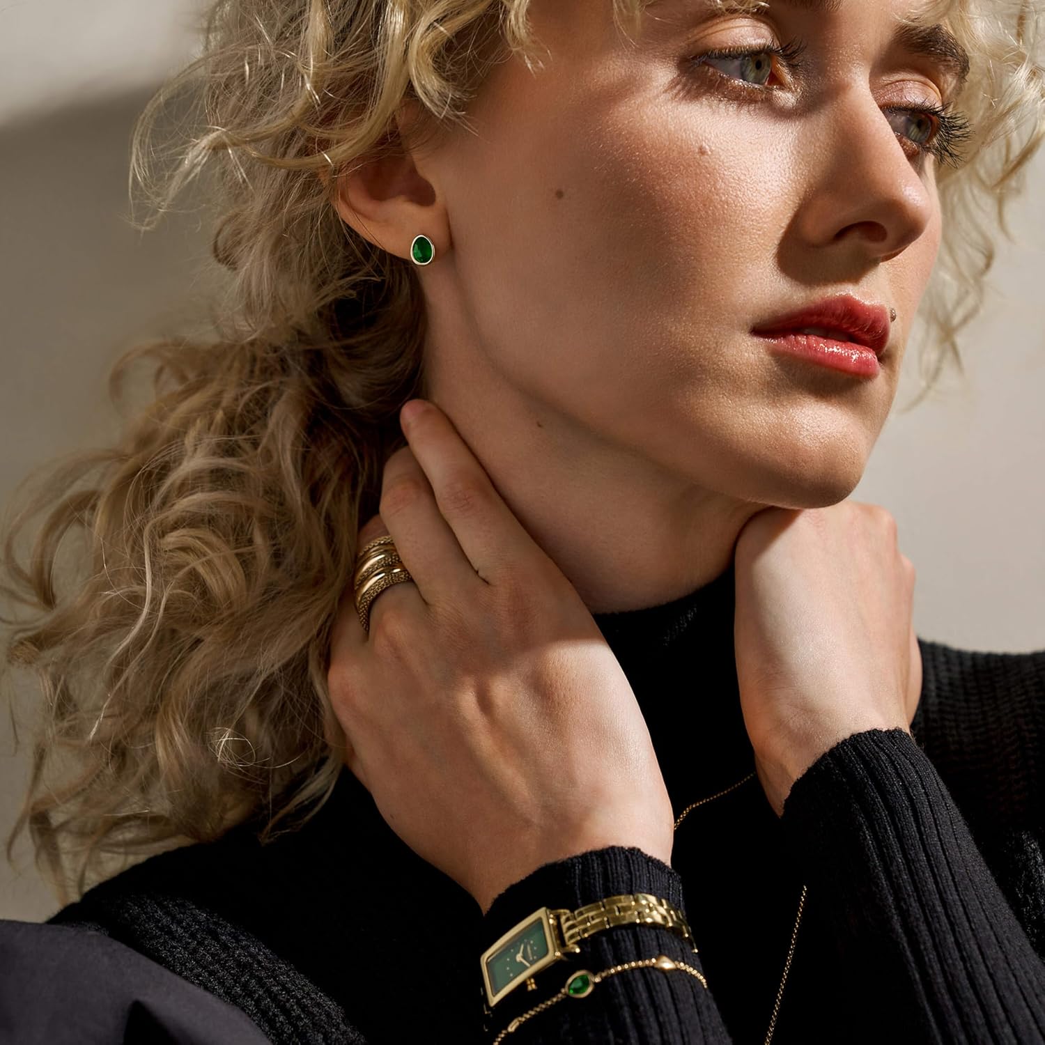 Skagen レディース SOFIE SEA GLASS ゴールドトーン ステンレススチール スタッドピアス、SKJ1856710