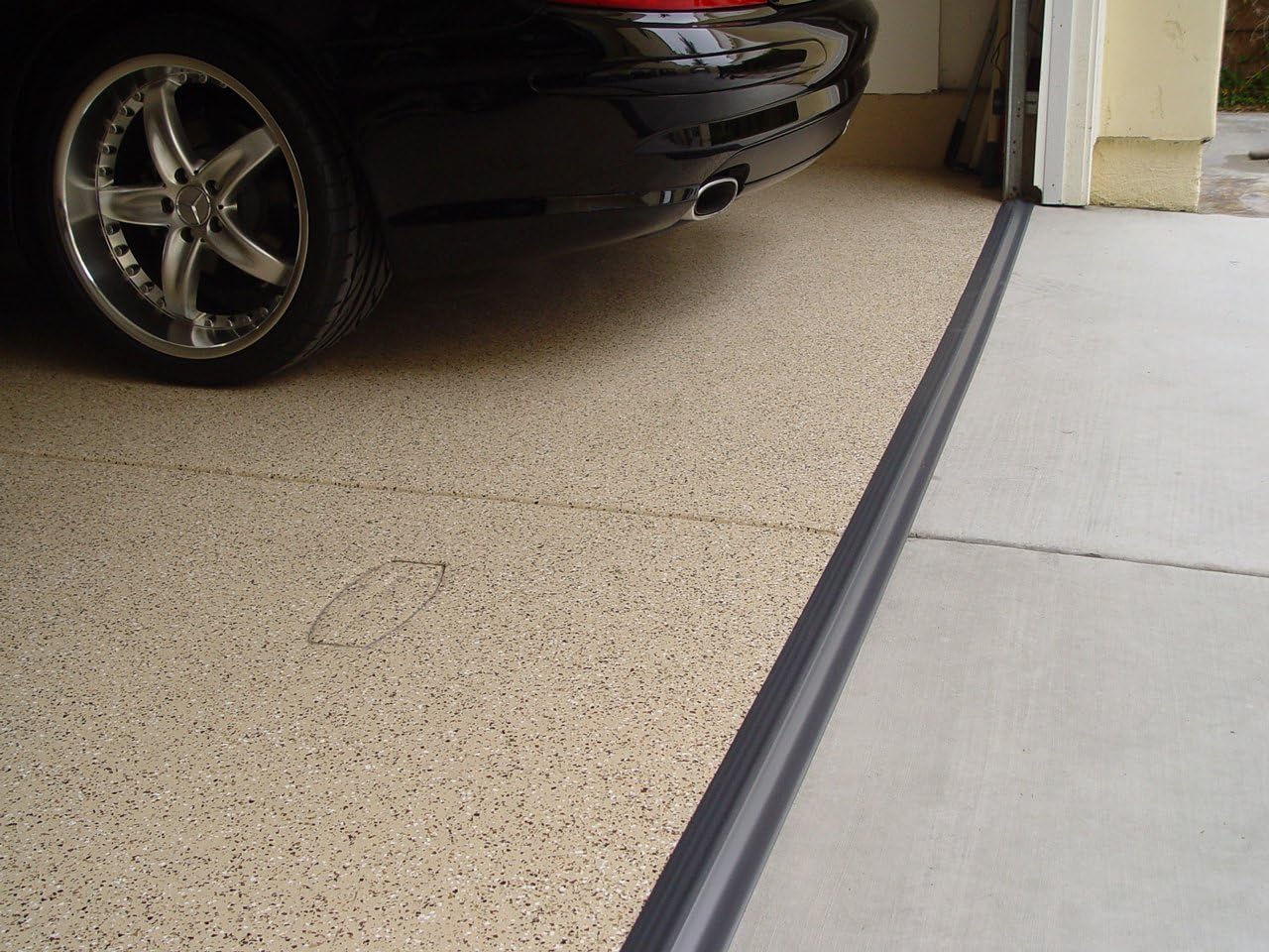 Park Smart Garage Door Seal (Gray) - 16'x3.5x.5