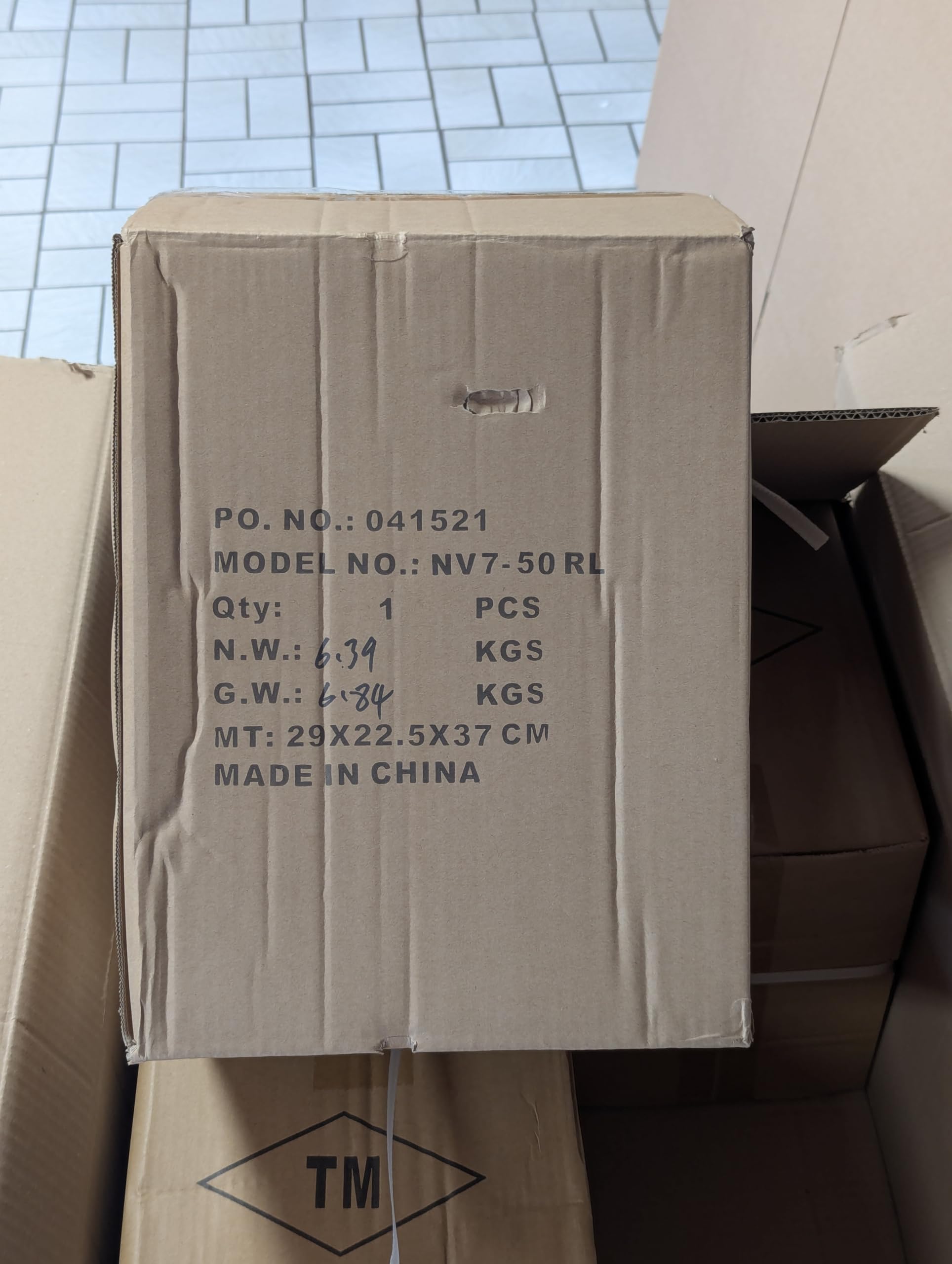 Extensor con contacto de protección, 50 m, con carrete de cable y sistema de bloqueo, H05VV-F 3 x 1,5 mm², fuerza de tracción de 12 kg, soporte de enchufe patentado, resistente y seguro, ideal