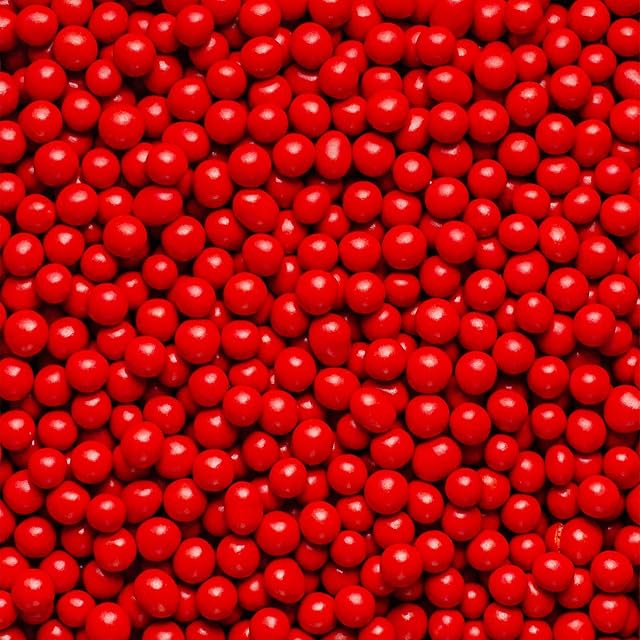 Simply Topps 6 mm Edible Chocolate Balls Cake Or Cupcake Decoration Sprinkles (Red, 100G)