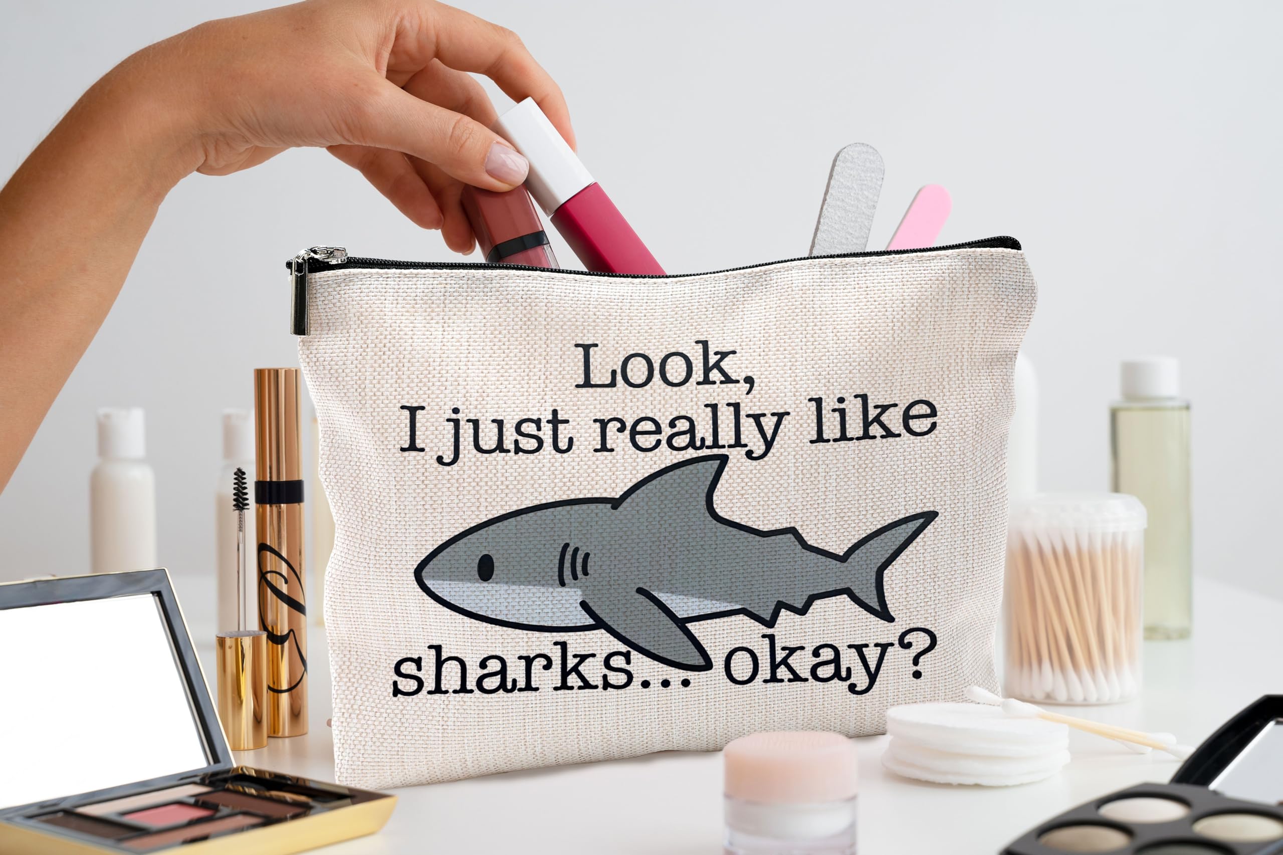 QGFM Shark Makeup Bag - Cosmetic Bags With Zipper, Gifts for Shark Lovers