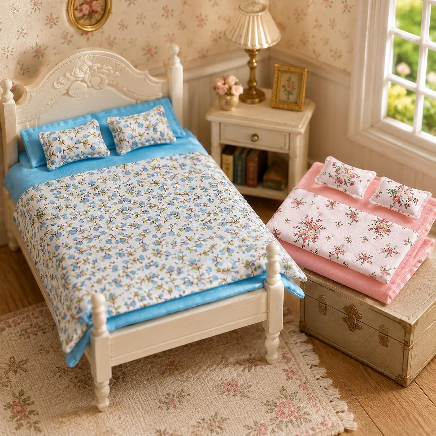 LOGOFUN Dollhouse Bedroom Bedding 1:12 Floral Mini Accessories | Handmade floral bedding adds soft detail to 1:12 bedrooms, doll displays, OB11 layouts, and cozy miniature scene decor