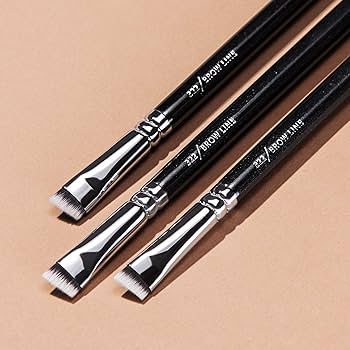 Amazon.com: ZOEVA Makeup Artist Zoe Bag Makeup Brush Set