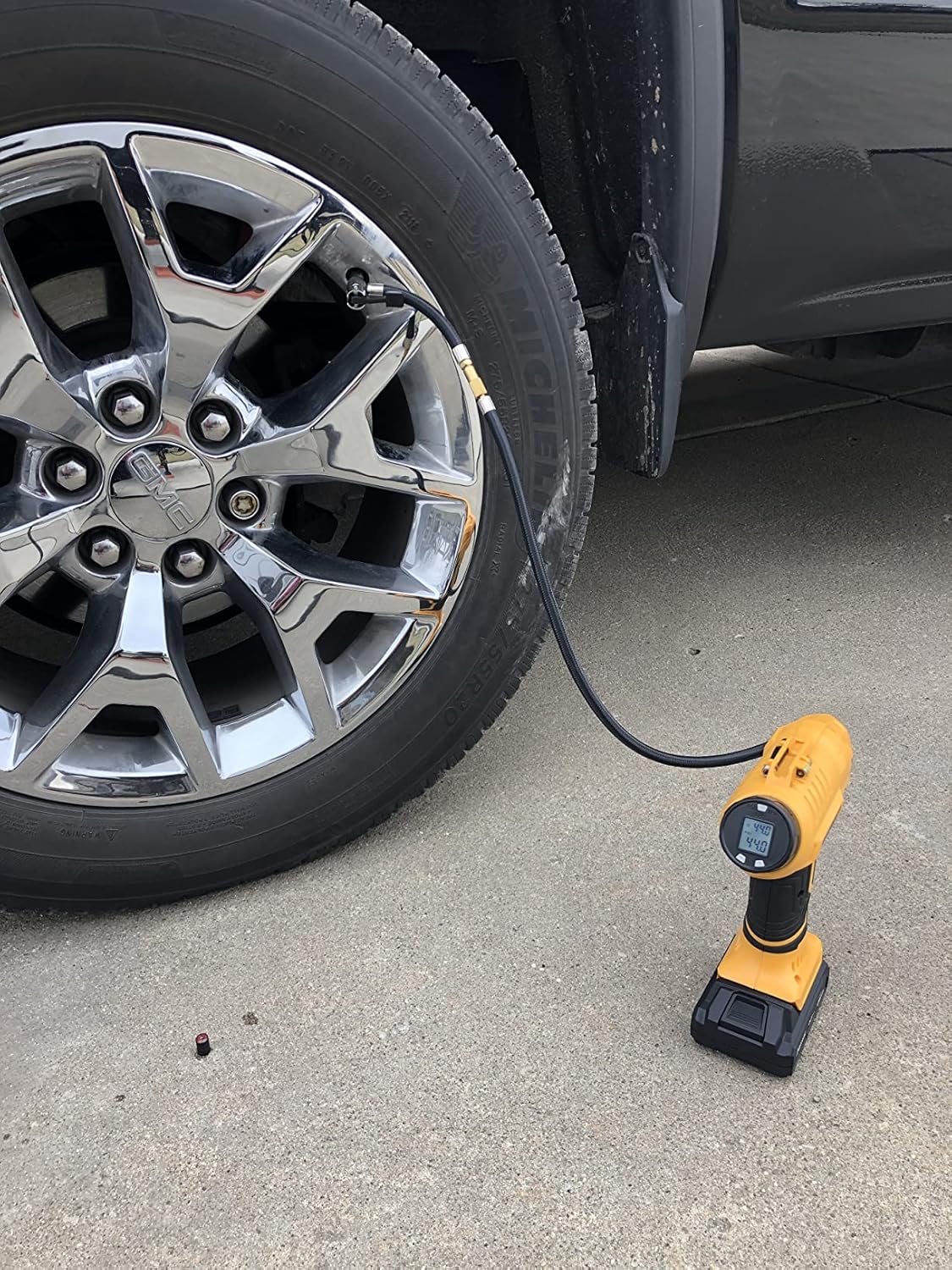 AstroAI 160 PSI Tire Air Compressor Cordless Tire Inflator Yellow 20V