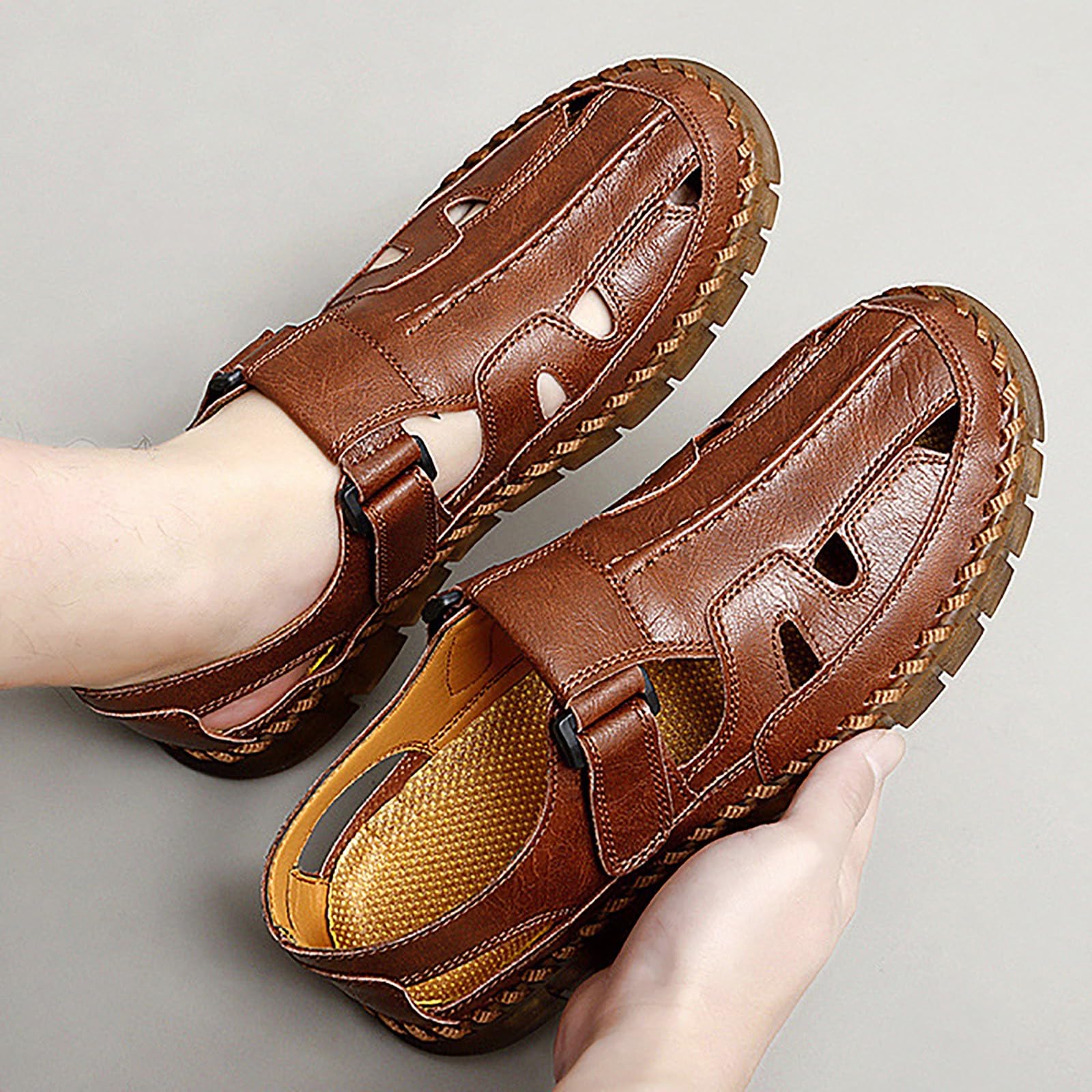 Sandalen Herren Leder Weiche Sohle Freizeitschuhe Ausgehöhlt Atmungsaktive Sneaker Sport Outdoor Sandas Slip on Geschlossene Zehen Sommer Schuhe Elegante Sommerschuhe Sandaletten